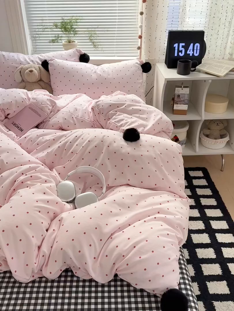 91家纺网 家纺一手货源 找家纺 优选良品 2026新款混搭圆点啵啵毛球款四件套学生三件套-小红书推荐 圆点啵啵-粉