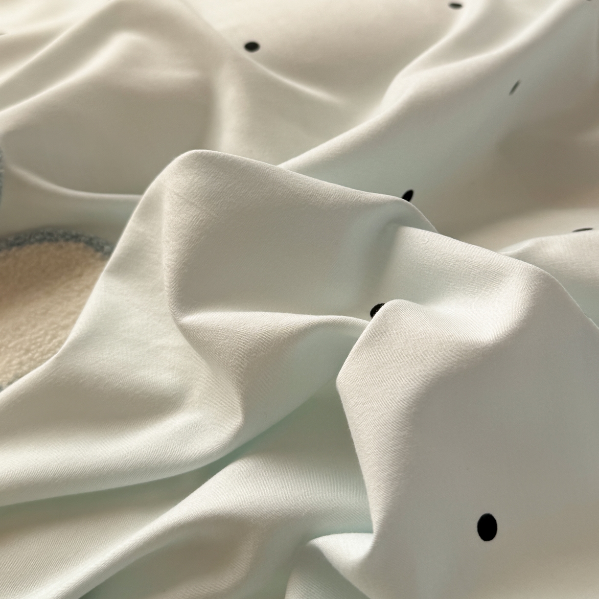 91家纺网 家纺一手货源 找家纺 优选 2026新款小红书热款混搭风毛巾绣床上用品四件套韩版学生三件套【专版花型 盗版必究】 可爱兔