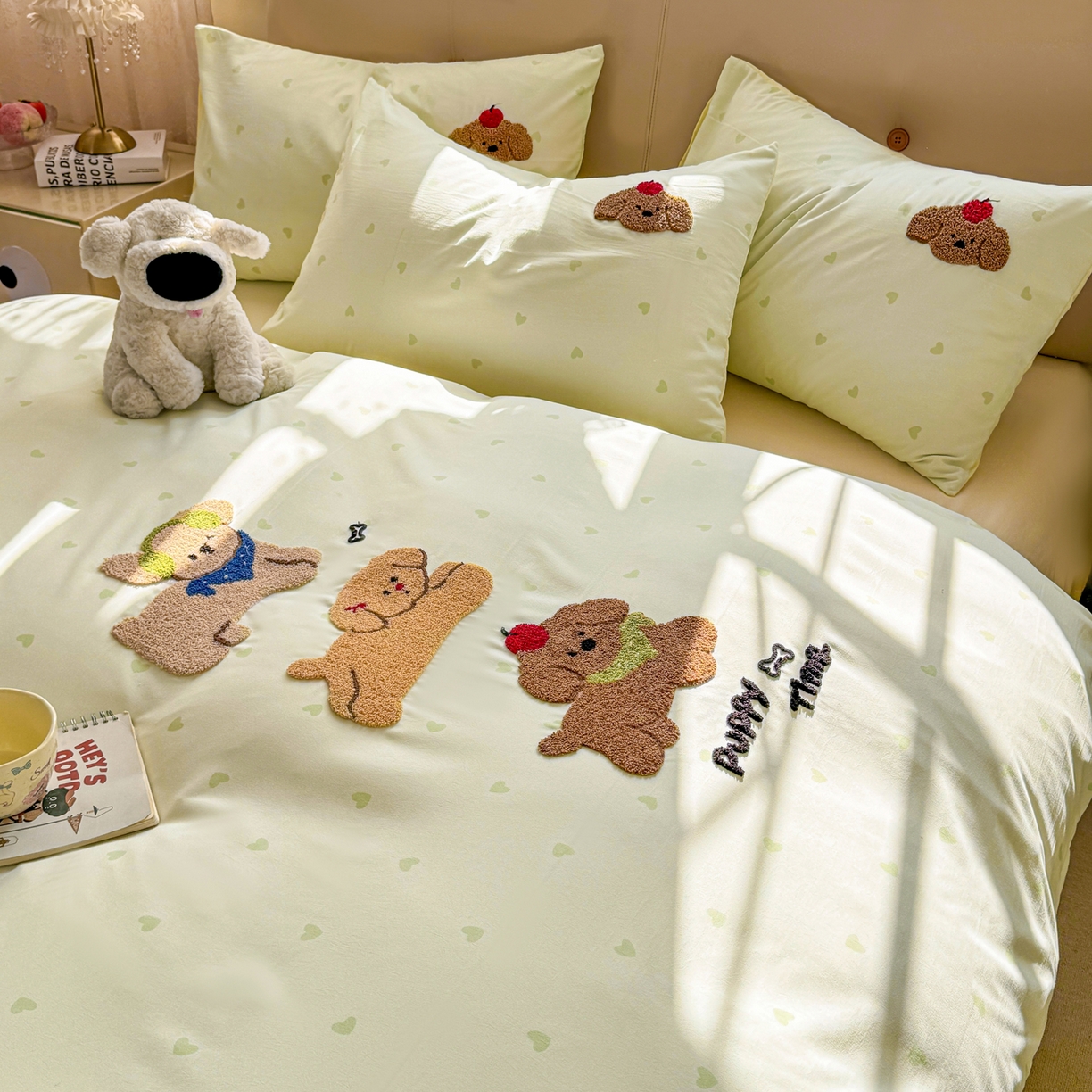 91家纺网 家纺一手货源 找家纺 优选 2026新款小红书热款混搭风毛巾绣床上用品四件套韩版学生三件套【专版花型 盗版必究】 伙伴狗