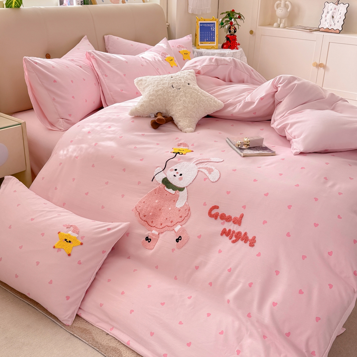 91家纺网 家纺一手货源 找家纺 优选 2026新款小红书热款混搭风毛巾绣床上用品四件套韩版学生三件套【专版花型 盗版必究】 萌萌兔