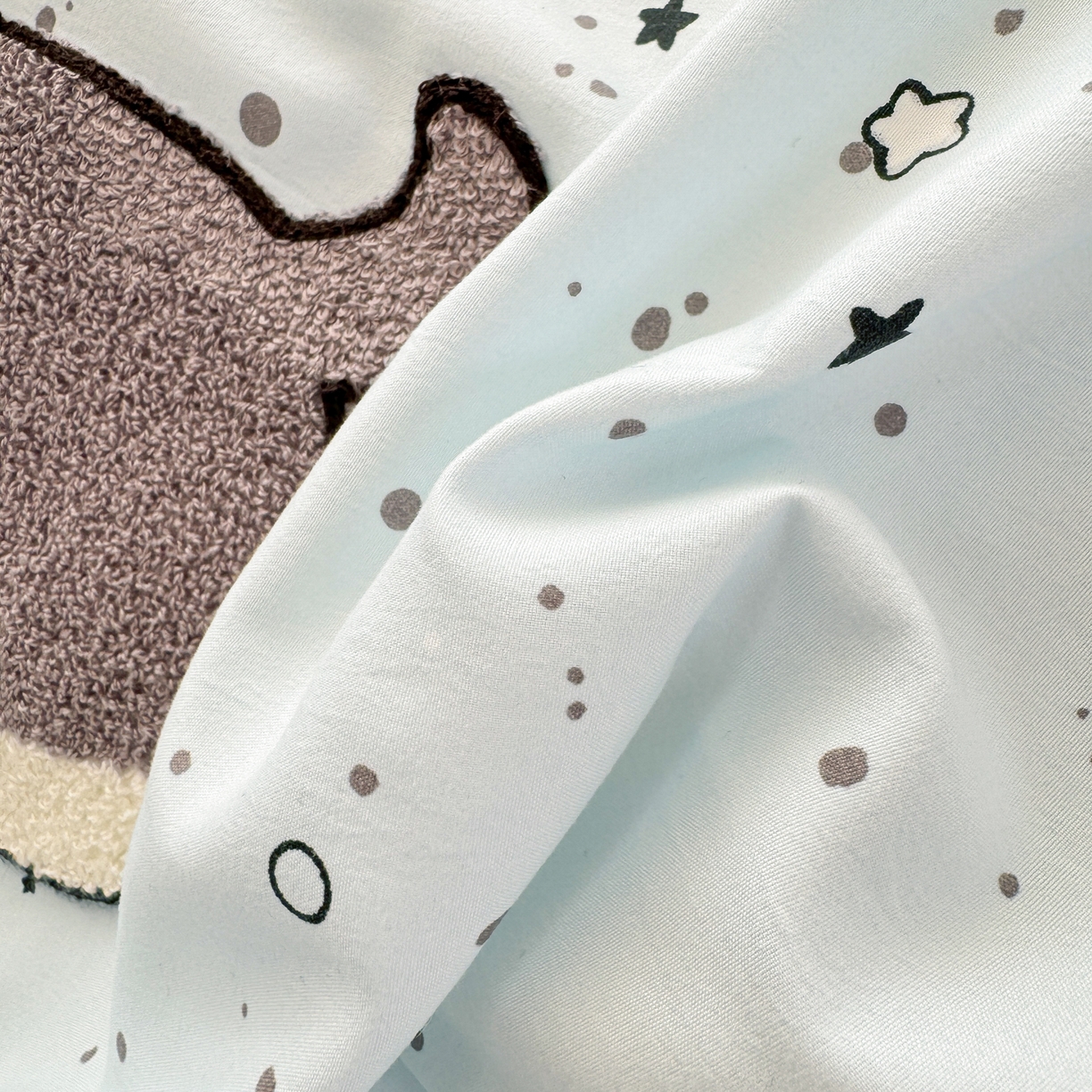 91家纺网 家纺一手货源 找家纺 优选 2026新款小红书热款混搭风毛巾绣床上用品四件套韩版学生三件套【专版花型 盗版必究】 樱桃小狗