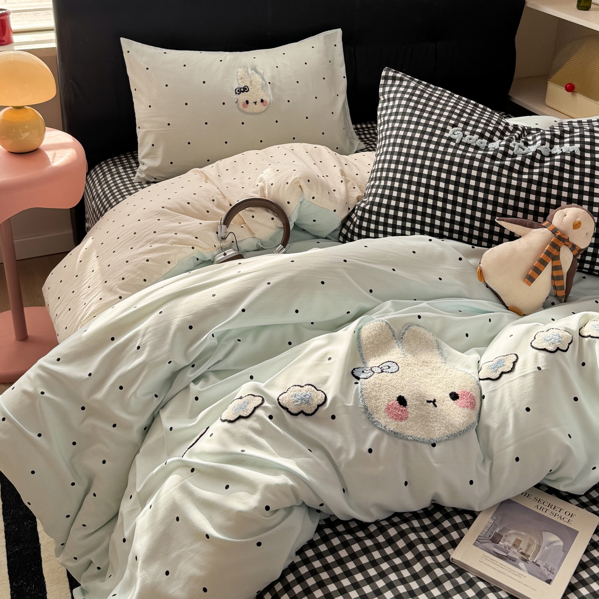 91家纺网 家纺一手货源 找家纺 优选良品 2026新款小红书热款混搭风毛巾绣床上用品四件套韩版学生三件套 可爱兔