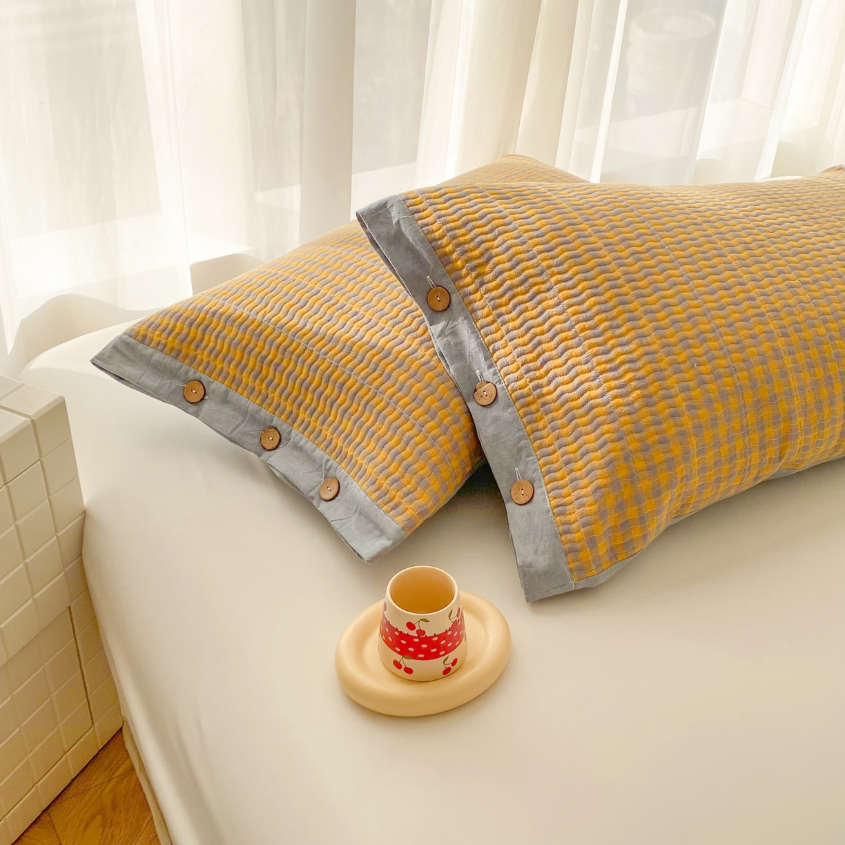 91家纺网 家纺一手货源 找家纺 美宜家 2026新款全棉水洗高密色织夹棉纺缝枕套高端全棉枕芯保护套 1.邂逅柠黄