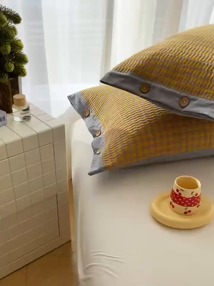 91家纺网 家纺一手货源 找家纺 美宜家 2026新款全棉水洗高密色织夹棉纺缝枕套高端全棉枕芯保护套 1.邂逅柠黄