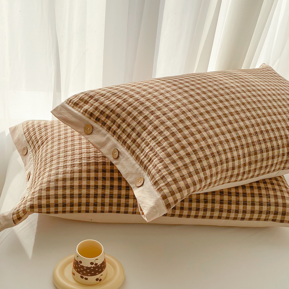 91家纺网 家纺一手货源 找家纺 美宜家 2026新款全棉水洗高密色织夹棉纺缝枕套高端全棉枕芯保护套 3.邂逅咖