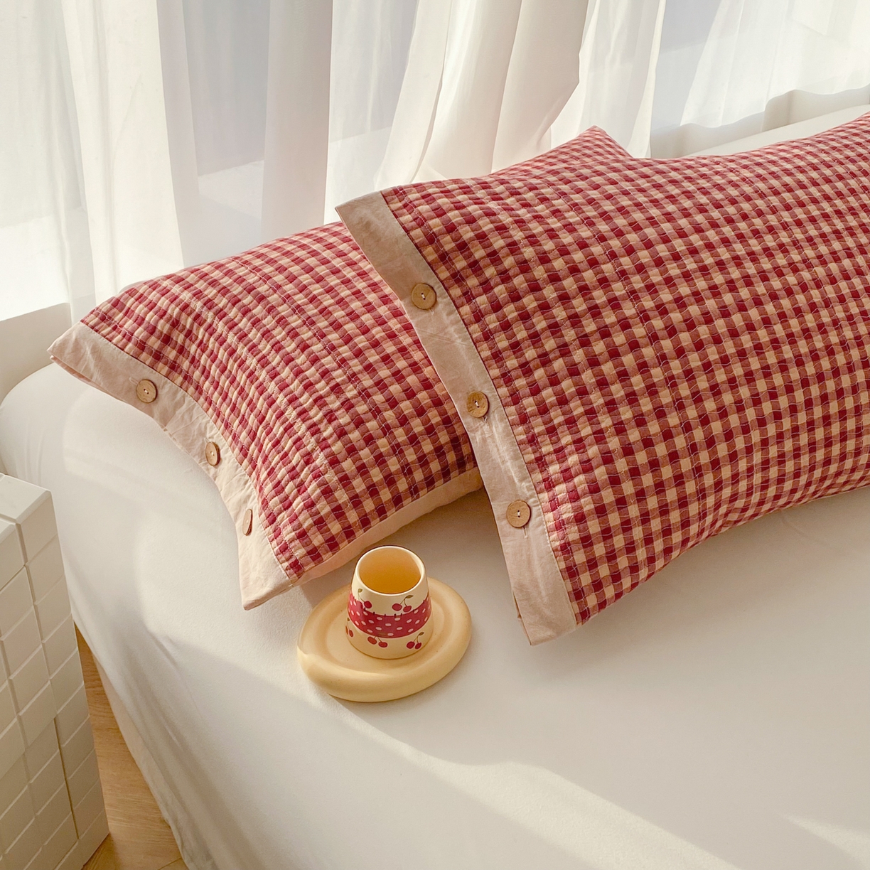 91家纺网 家纺一手货源 找家纺 美宜家 2026新款全棉水洗高密色织夹棉纺缝枕套高端全棉枕芯保护套 4.邂逅红