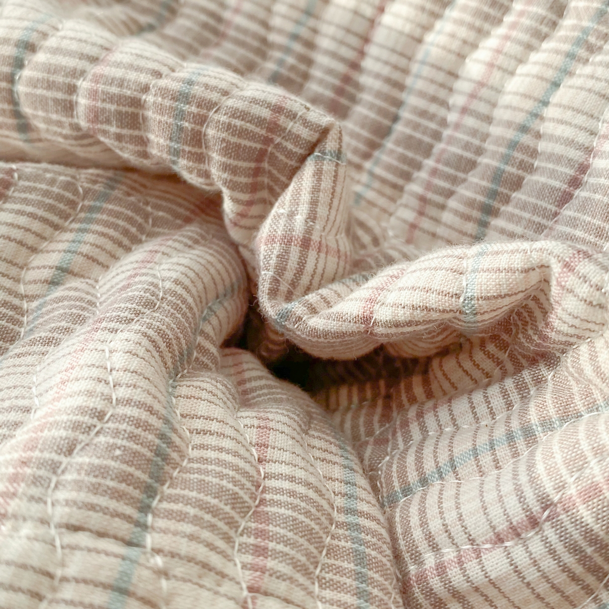 91家纺网 家纺一手货源 找家纺 美宜家 2026新款全棉水洗高密色织夹棉纺缝枕套高端全棉枕芯保护套 5.邂逅米灰