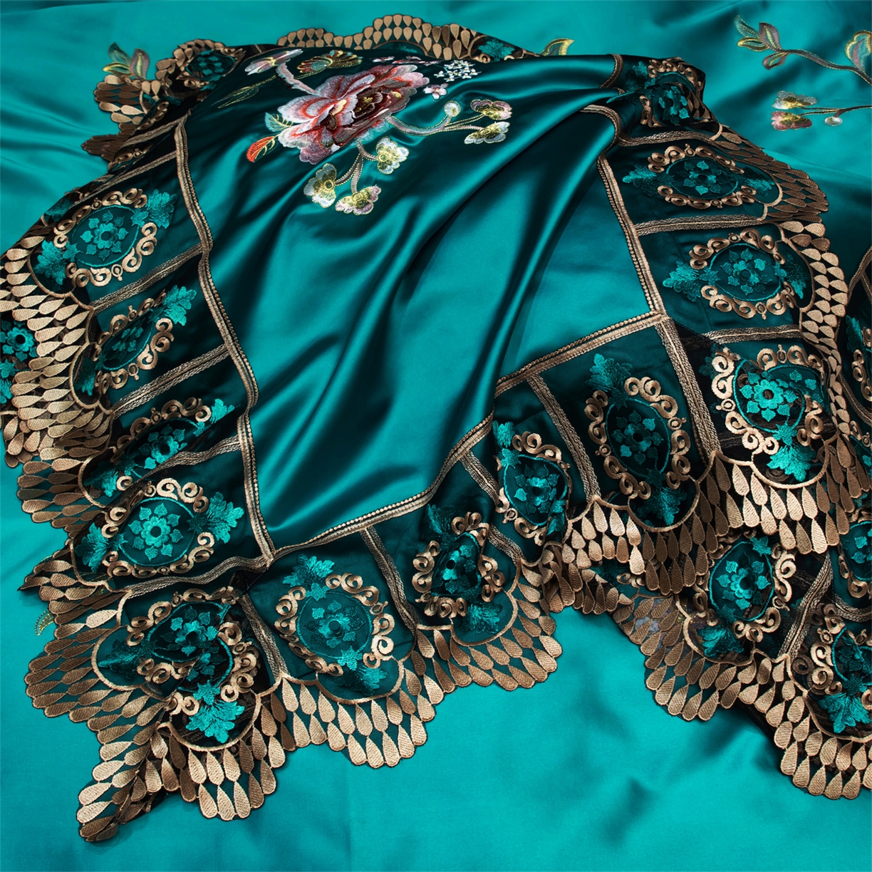 91家纺网 家纺一手货源 找家纺 OL家纺 2026新款高精密苏绣蕾丝四件套 金玉满堂-孔雀蓝