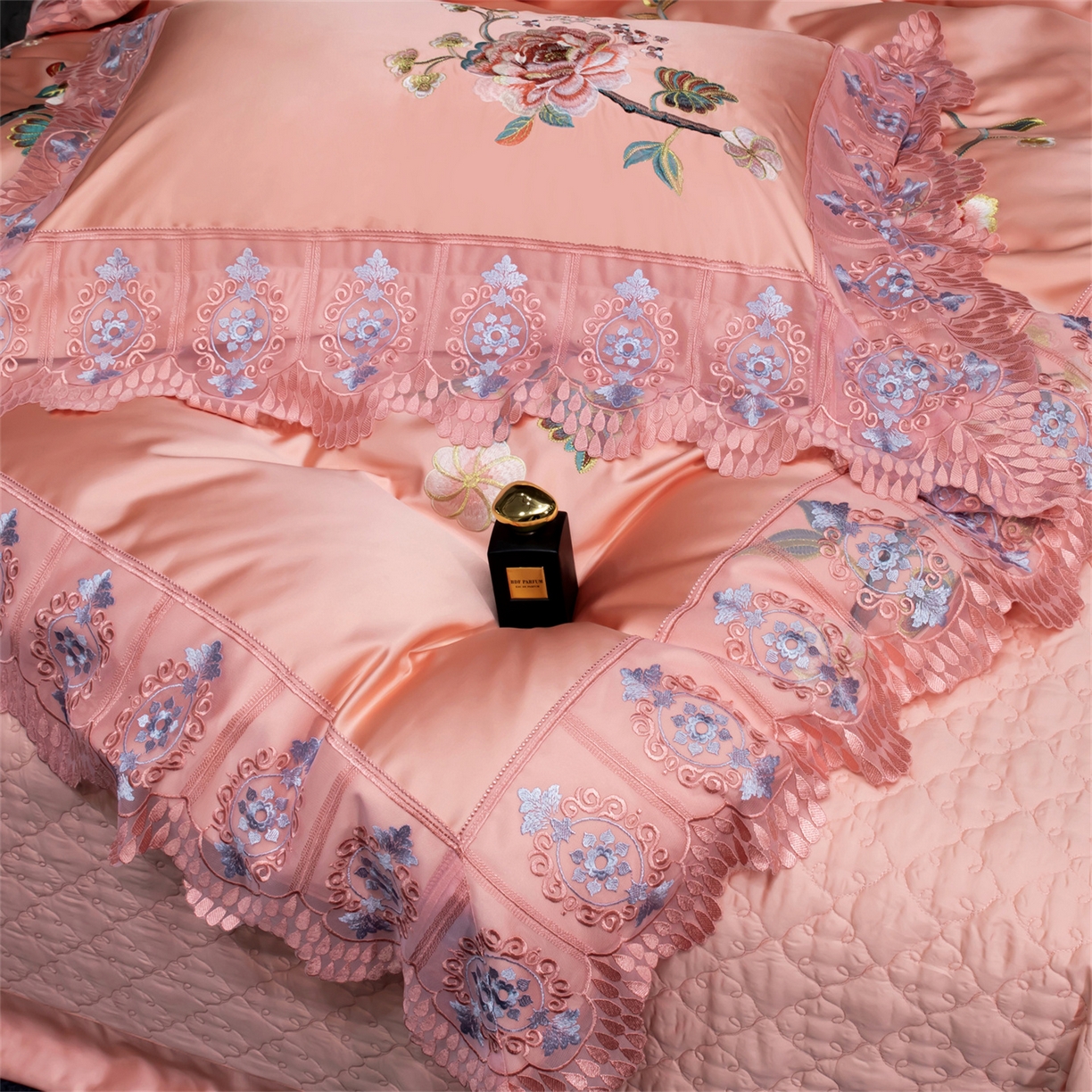 91家纺网 家纺一手货源 找家纺 OL家纺 2026新款高精密苏绣蕾丝四件套 金玉满堂-玉色