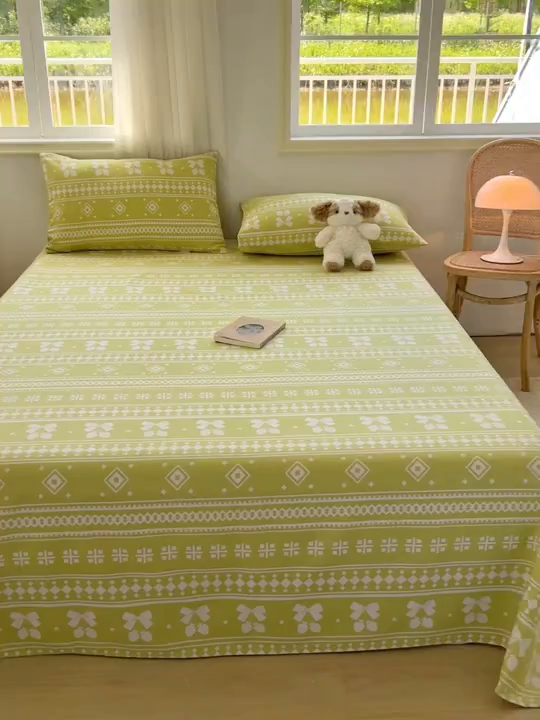 91家纺网 家纺一手货源 找家纺 爱彼家纺 2026新款原棉老粗布凉席席子床单条纹印花床单-粗纱系列一 草莓格绿