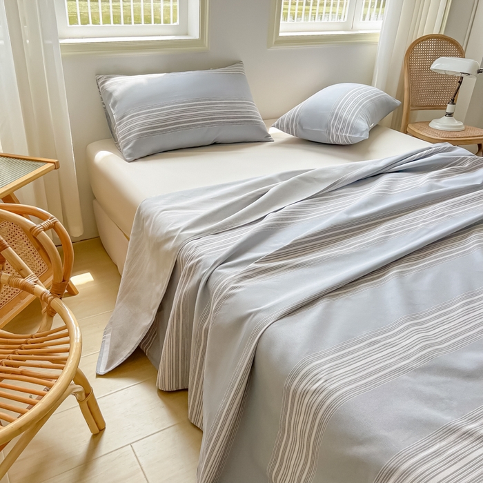 91家纺网 家纺一手货源 找家纺 爱彼家纺 2026新款原棉老粗布凉席席子床单条纹印花床单-粗纱系列一 灰白细条