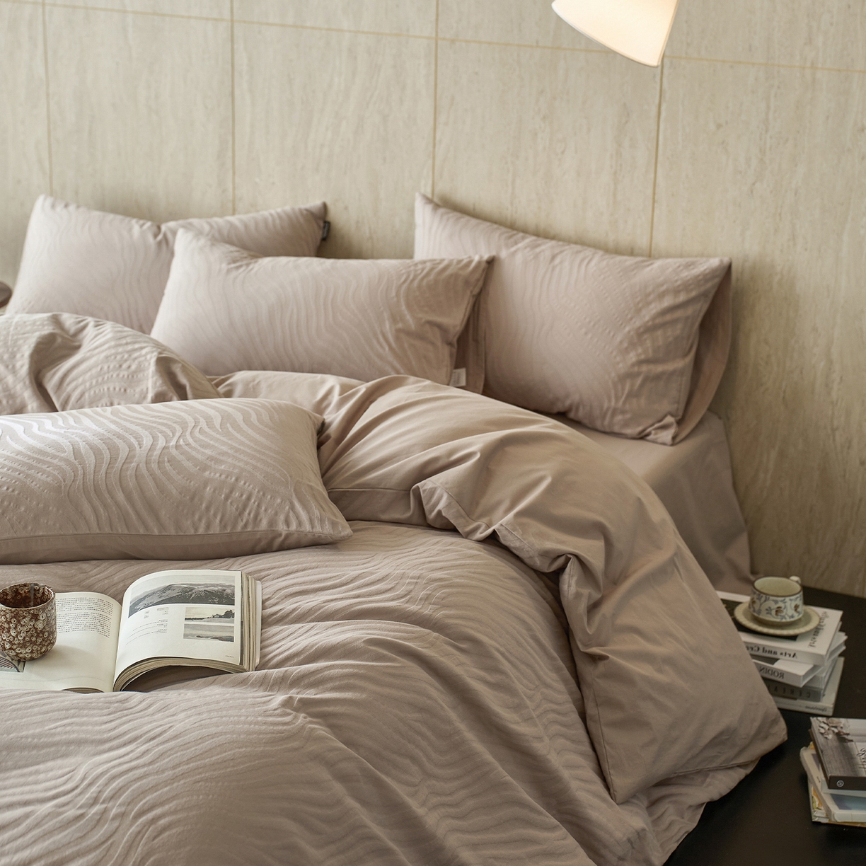 91家纺网 家纺一手货源 找家纺 小懒猪 2026新款亲肤舒适立体全棉提花四件套 杰斯-金属灰