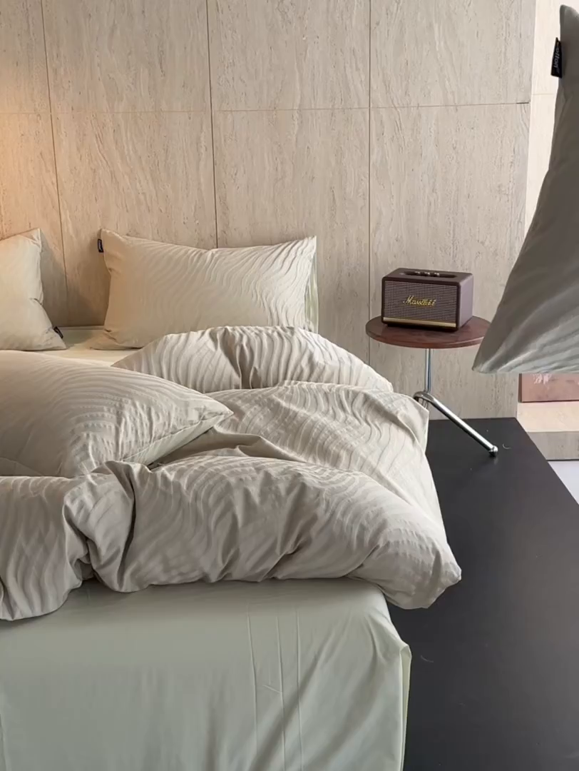 91家纺网 家纺一手货源 找家纺 小懒猪 2026新款亲肤舒适立体全棉提花四件套 杰斯-奶绿