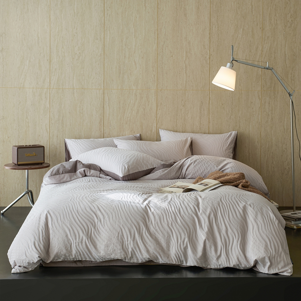 91家纺网 家纺一手货源 找家纺 小懒猪 2026新款亲肤舒适立体全棉提花四件套 杰斯-银灰