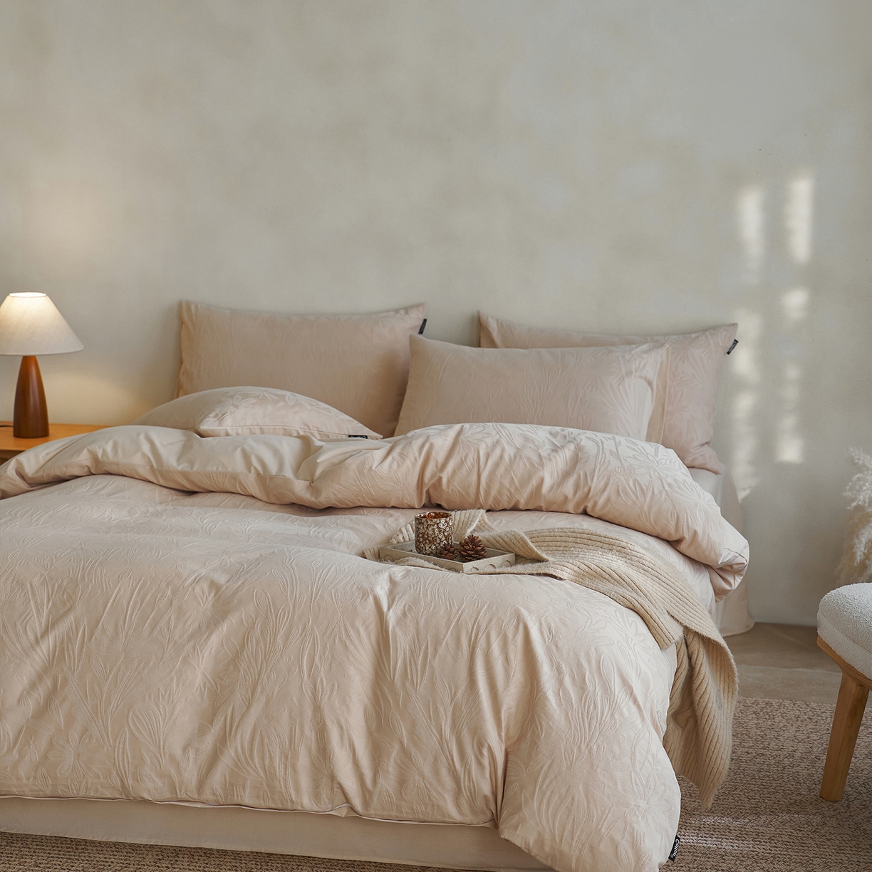 91家纺网 家纺一手货源 找家纺 小懒猪 2026新款亲肤舒适立体全棉提花四件套 秘境-米杏