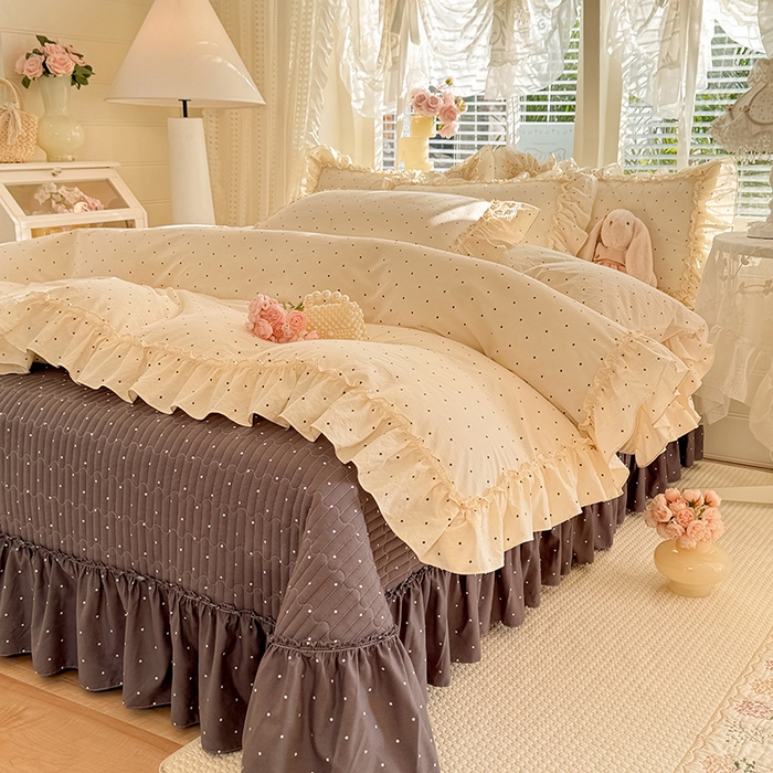 91家纺网 家纺一手货源 找家纺 韩约家纺 2026新款法式大花边古法棉感床盖四件套 宁静时光