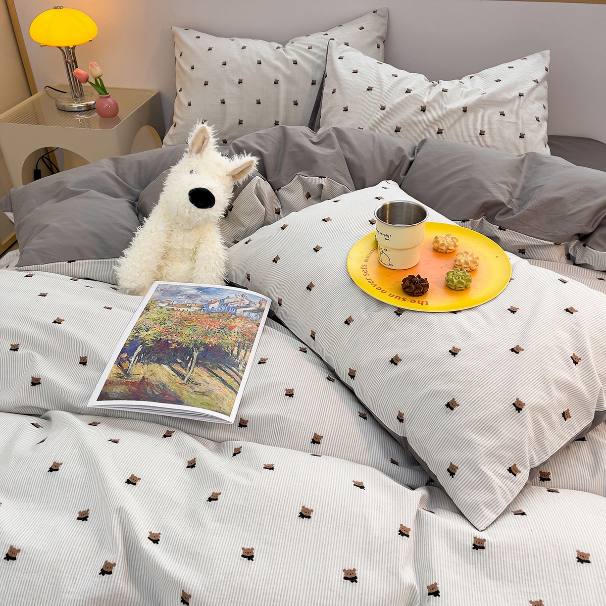 91家纺网 家纺一手货源 找家纺 炫拼家纺 2026新款A类全棉60支色织提花剪花B版40支水洗棉四件套-米熊系列 米熊-雅灰