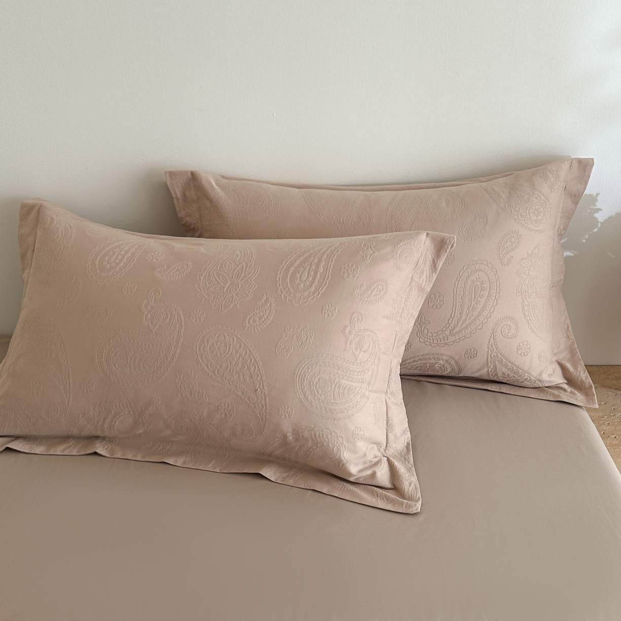 91家纺网 家纺一手货源 找家纺 格里芬家纺 2026新款全棉水洗立体浮雕提花纯棉四件套 腰果素绘-金属灰