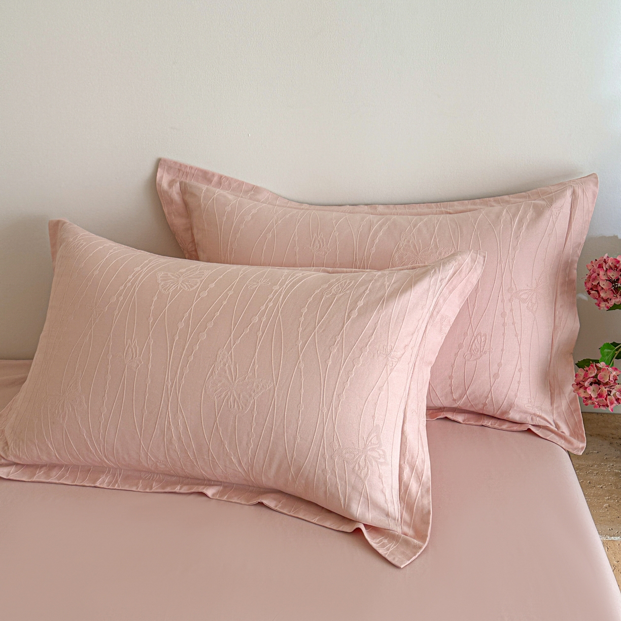 91家纺网 家纺一手货源 找家纺 格里芬家纺 2026新款全棉水洗立体浮雕提花纯棉四件套 蝶梦-唯美粉