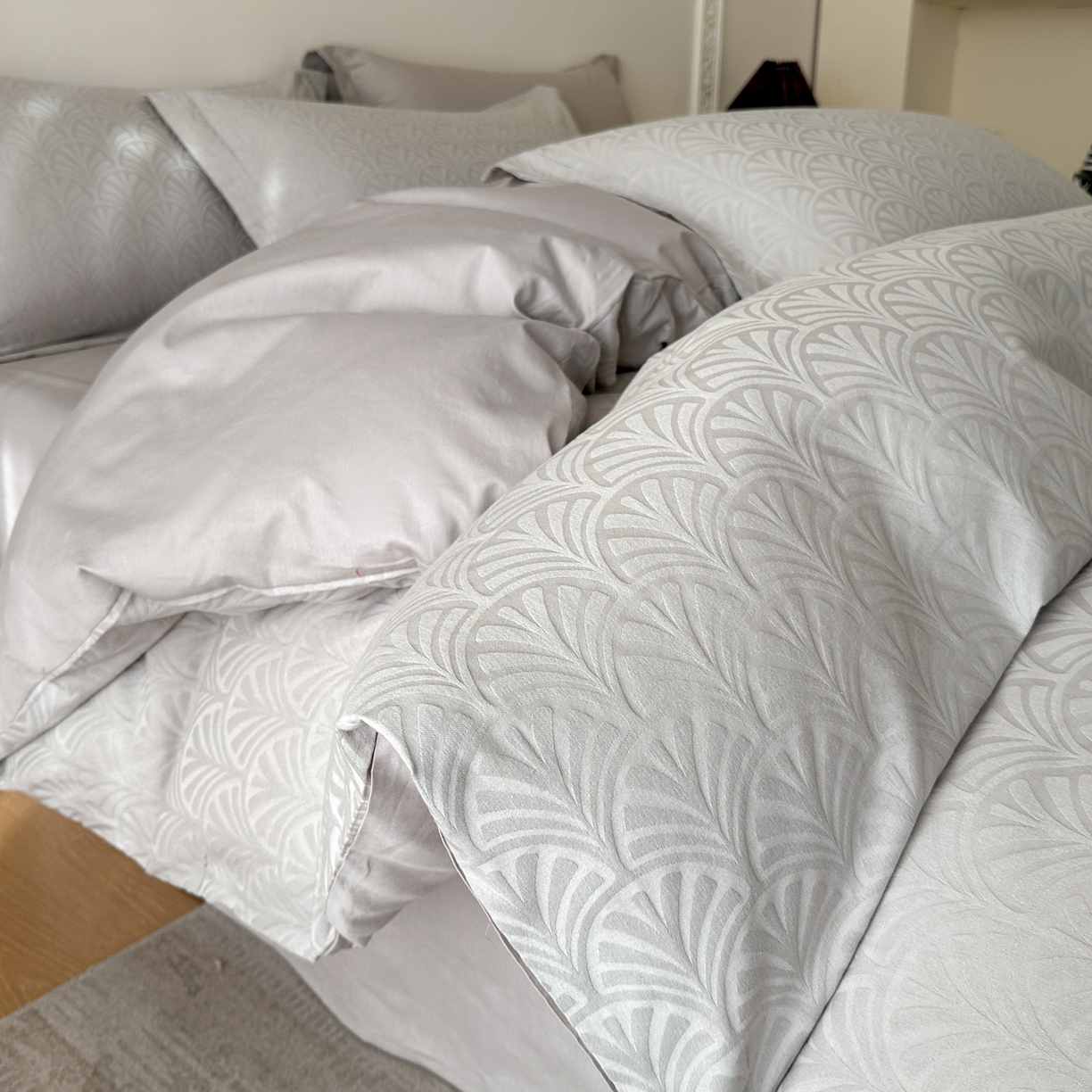 91家纺网 家纺一手货源 找家纺 格里芬家纺 2026新款全棉水洗立体浮雕提花纯棉四件套 伊贝斯-银灰