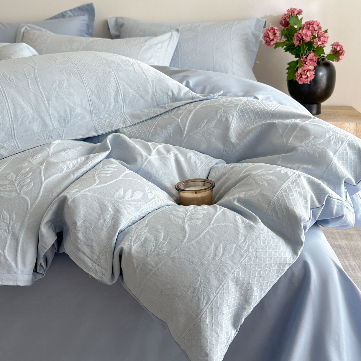 91家纺网 家纺一手货源 找家纺 格里芬家纺 2026新款全棉水洗立体浮雕提花纯棉四件套 芊芊叶语-云水蓝