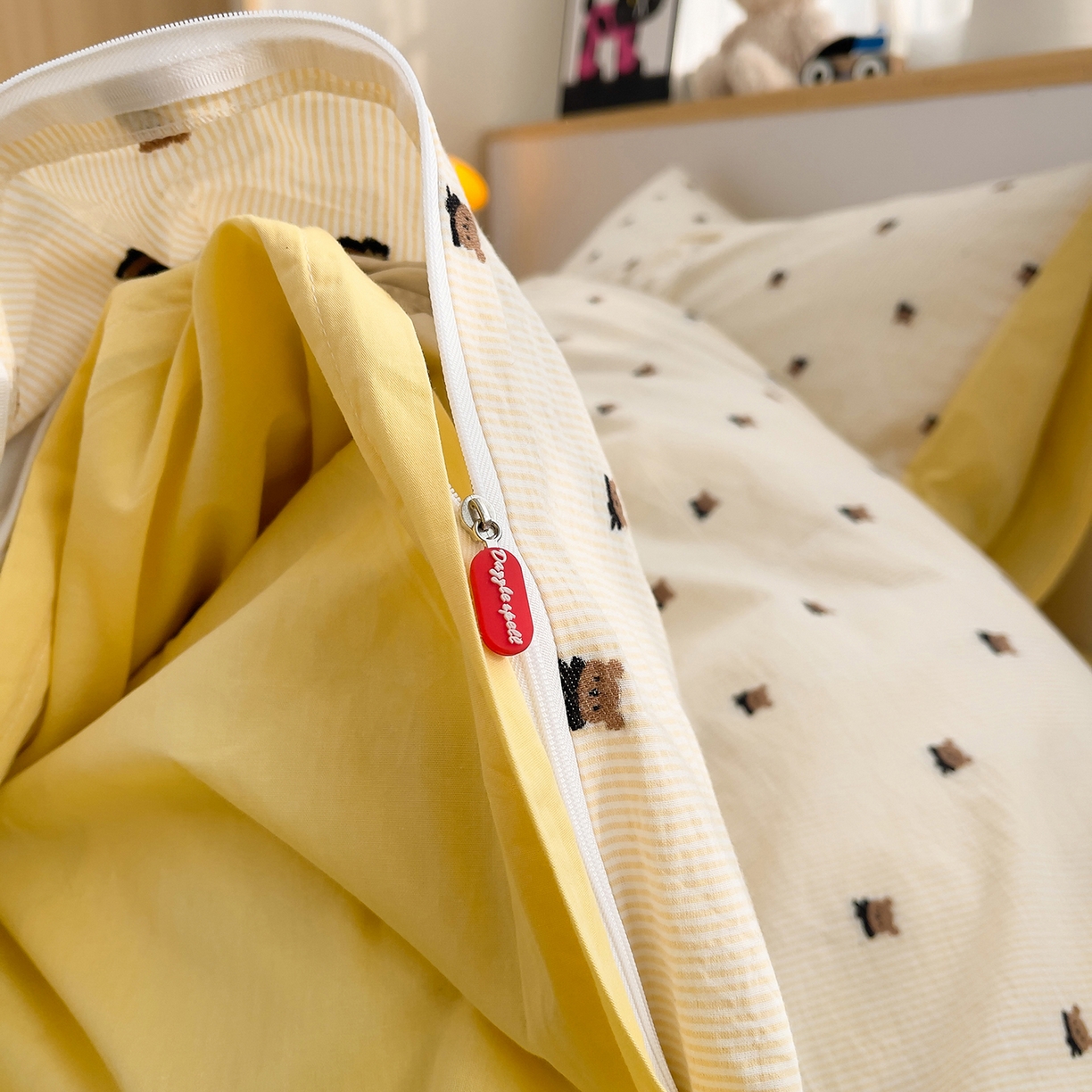 91家纺网 家纺一手货源 找家纺 炫拼家纺 2026新款A类全棉60支色织提花剪花B版40支水洗棉四件套-米熊系列 米熊-靓黄