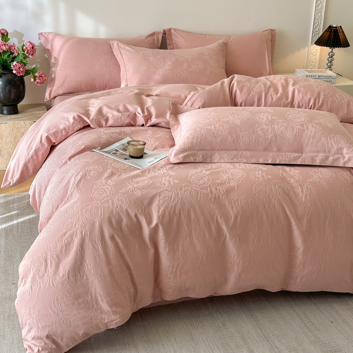 91家纺网 家纺一手货源 找家纺 格里芬家纺 2026新款全棉水洗立体浮雕提花纯棉四件套 玫瑰之恋-浓粉