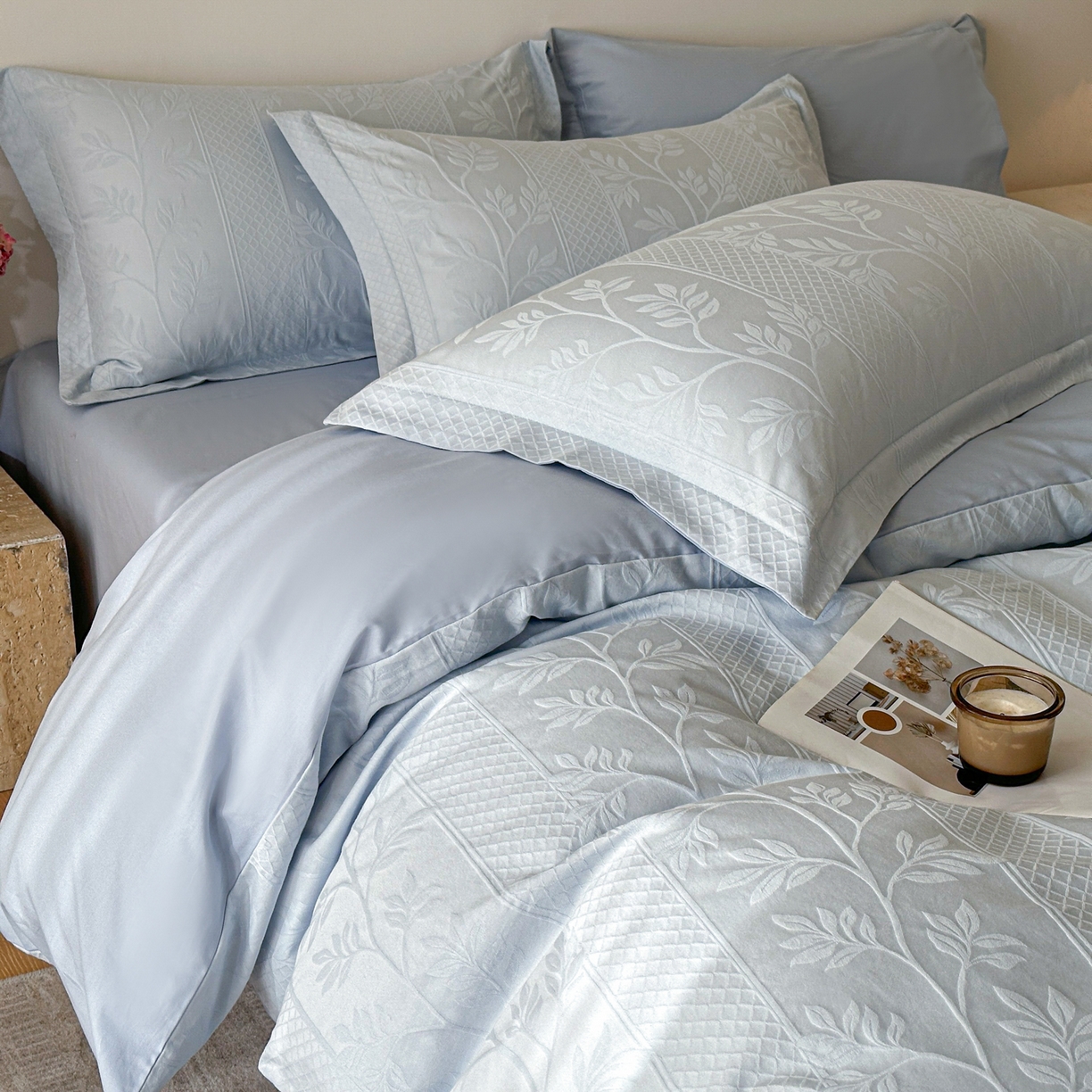 91家纺网 家纺一手货源 找家纺 格里芬家纺 2026新款全棉水洗立体浮雕提花纯棉四件套 芊芊叶语-云水蓝