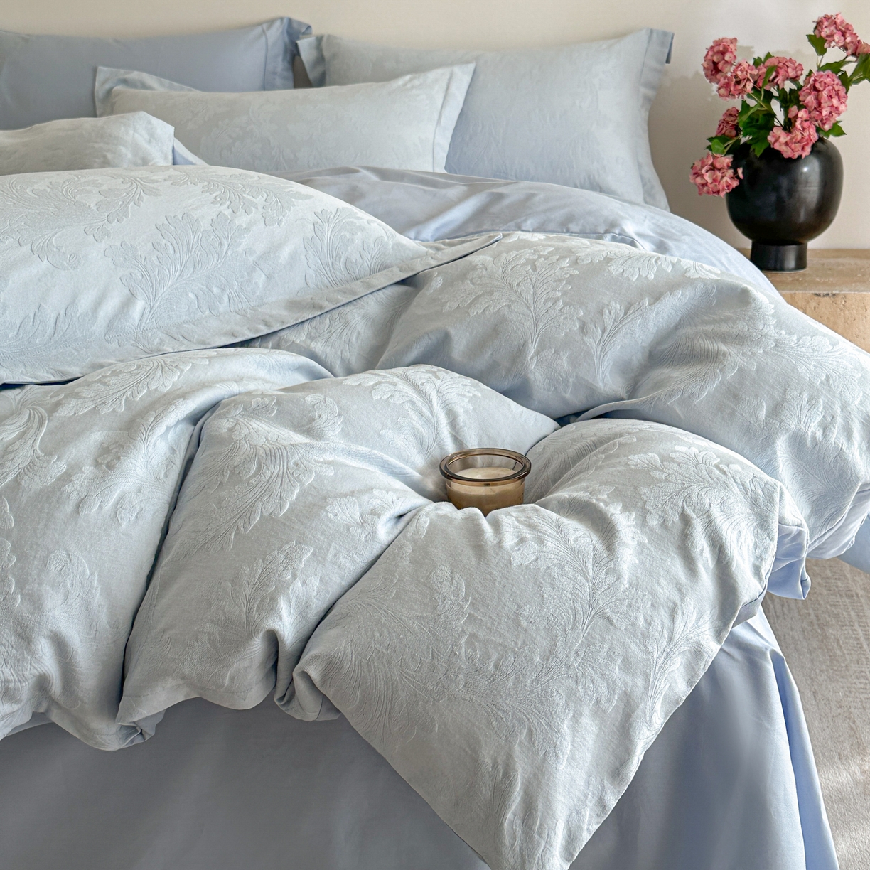 91家纺网 家纺一手货源 找家纺 格里芬家纺 2026新款全棉水洗立体浮雕提花纯棉四件套 柔风香草-云水蓝