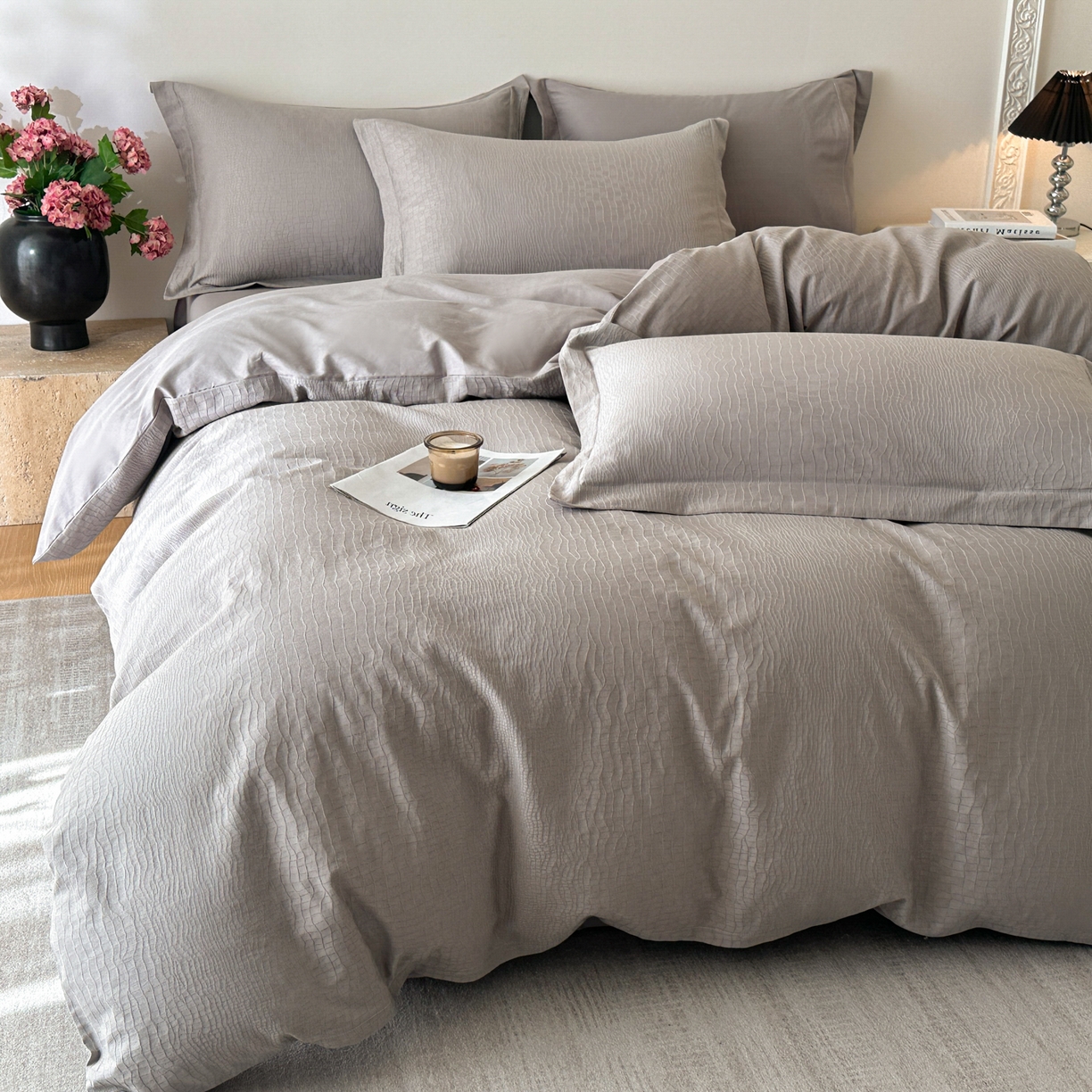 91家纺网 家纺一手货源 找家纺 格里芬家纺 2026新款全棉水洗立体浮雕提花纯棉四件套 石烁-太空灰