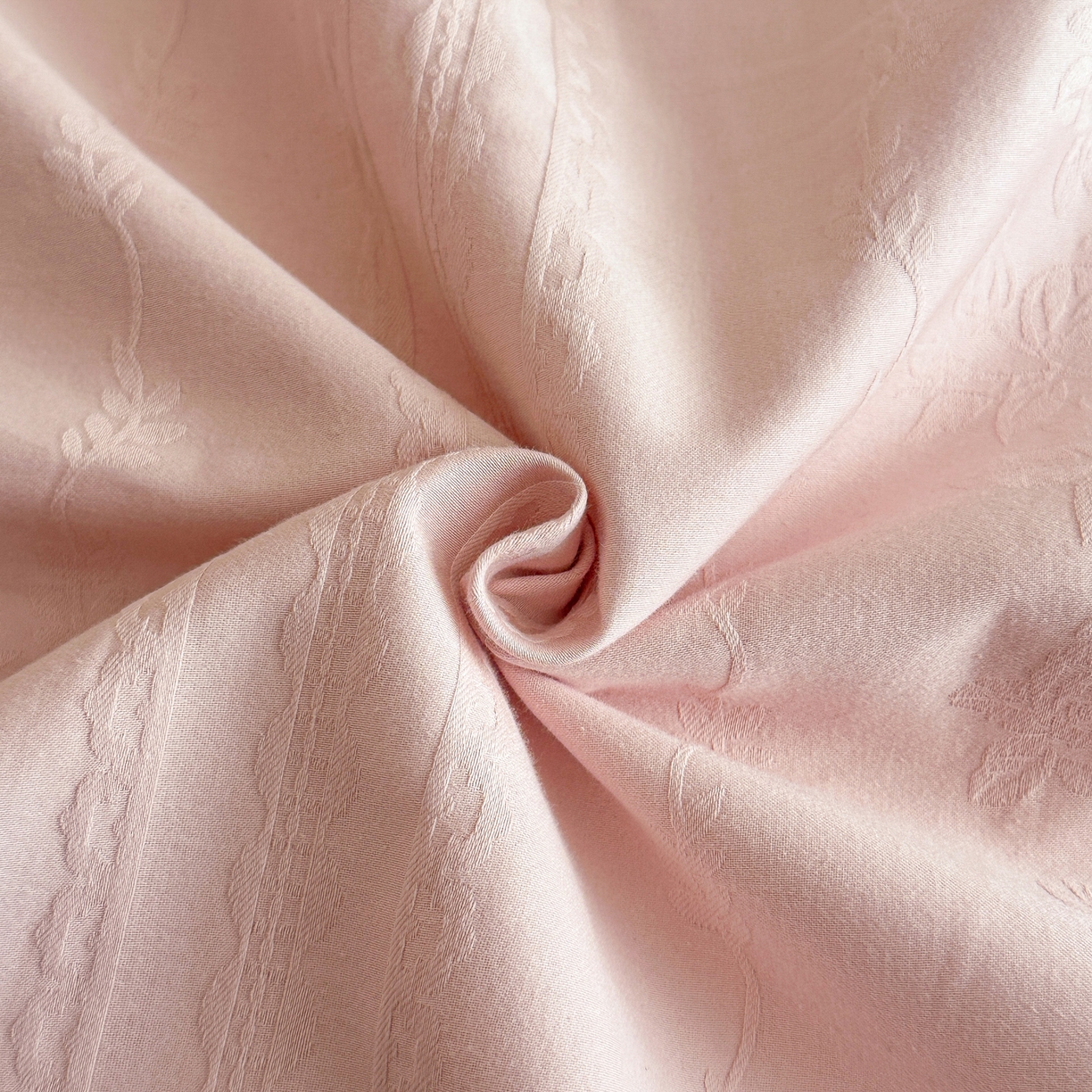 91家纺网 家纺一手货源 找家纺 格里芬家纺 2026新款全棉水洗立体浮雕提花纯棉四件套 花漾甜心-唯美粉