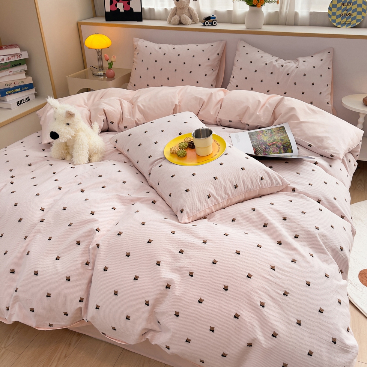 91家纺网 家纺一手货源 找家纺 炫拼家纺 2026新款A类全棉60支色织提花剪花B版40支水洗棉四件套-米熊系列 米熊-樱花粉