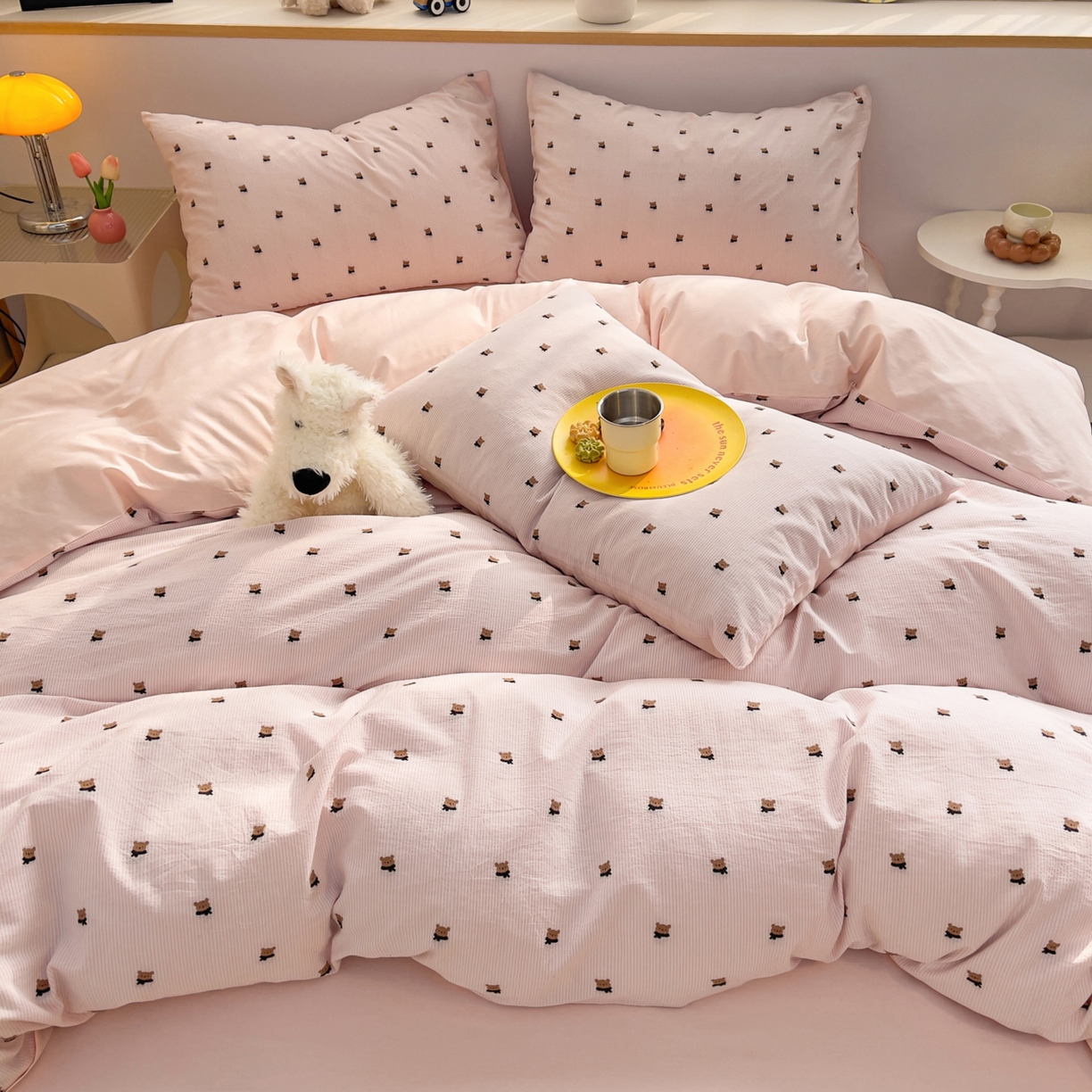 91家纺网 家纺一手货源 找家纺 炫拼家纺 2026新款A类全棉60支色织提花剪花B版40支水洗棉四件套-米熊系列 米熊-樱花粉