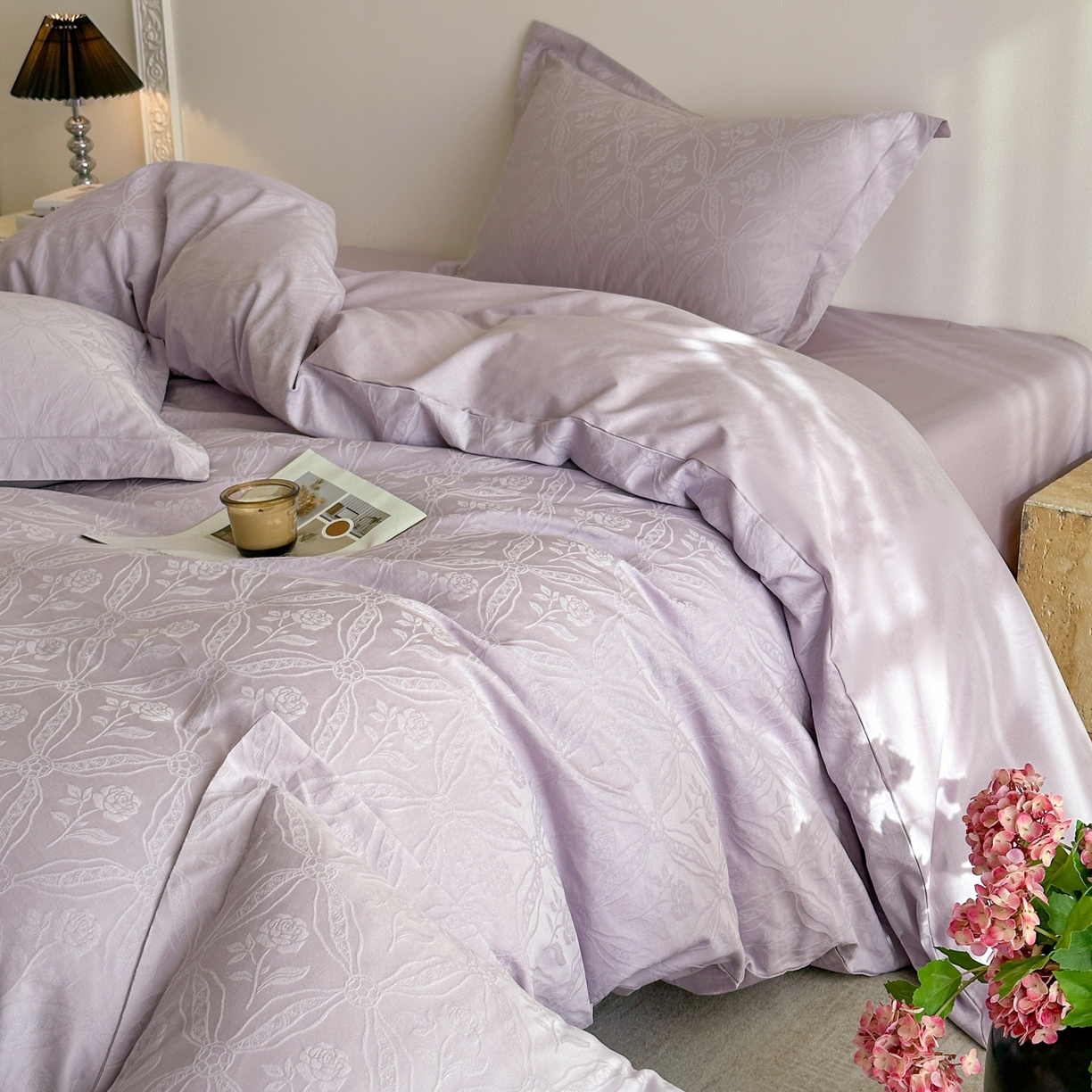 91家纺网 家纺一手货源 找家纺 格里芬家纺 2026新款全棉水洗立体浮雕提花纯棉四件套 恩特斯大-丁香紫