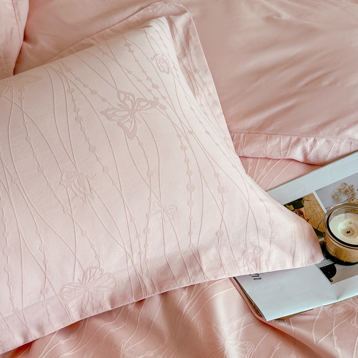 91家纺网 家纺一手货源 找家纺 格里芬家纺 2026新款全棉水洗立体浮雕提花纯棉四件套 蝶梦-唯美粉