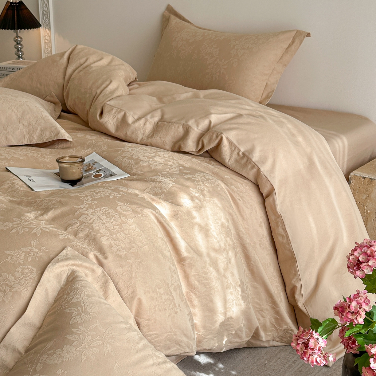 91家纺网 家纺一手货源 找家纺 格里芬家纺 2026新款全棉水洗立体浮雕提花纯棉四件套 花香韵美-米杏