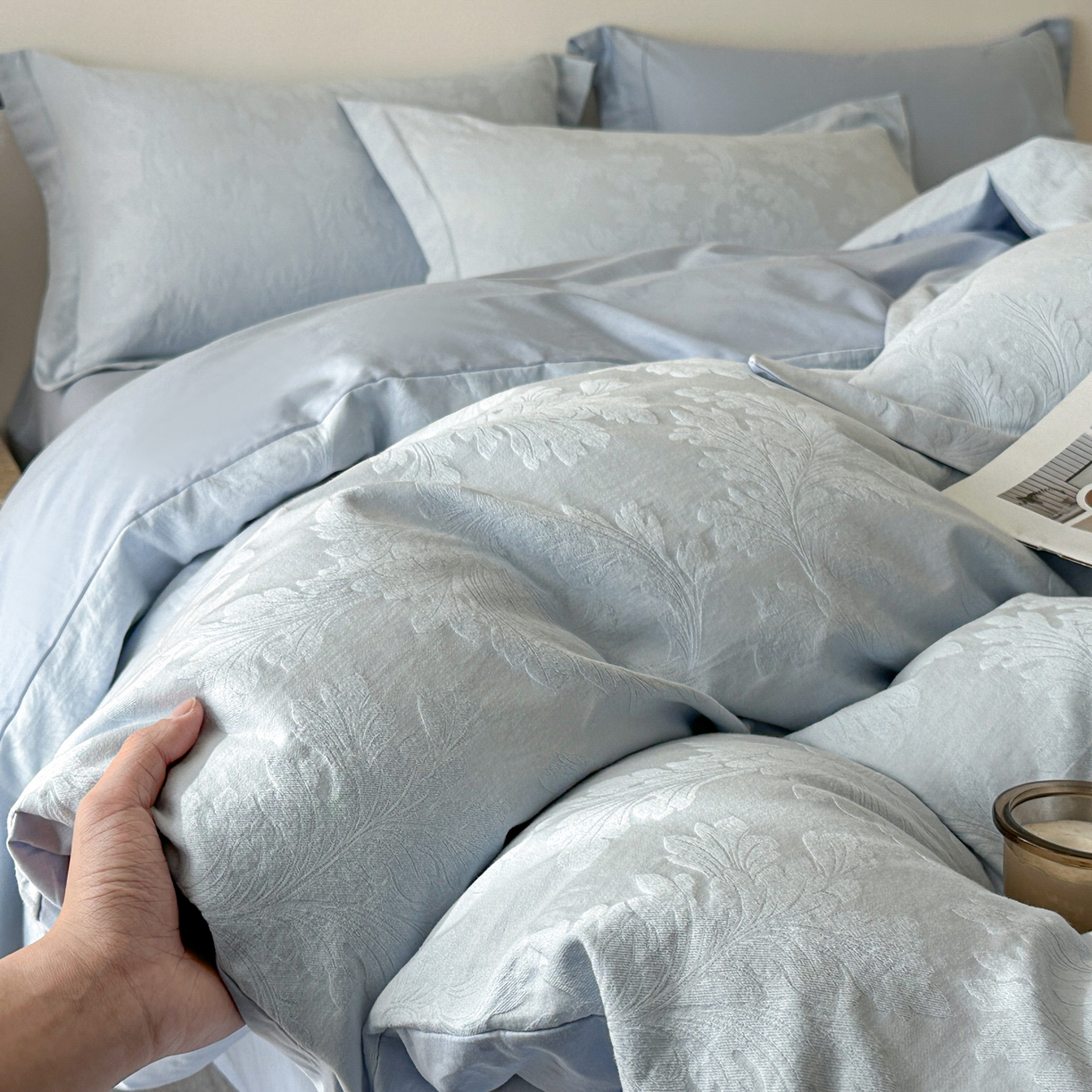 91家纺网 家纺一手货源 找家纺 格里芬家纺 2026新款全棉水洗立体浮雕提花纯棉四件套 柔风香草-云水蓝