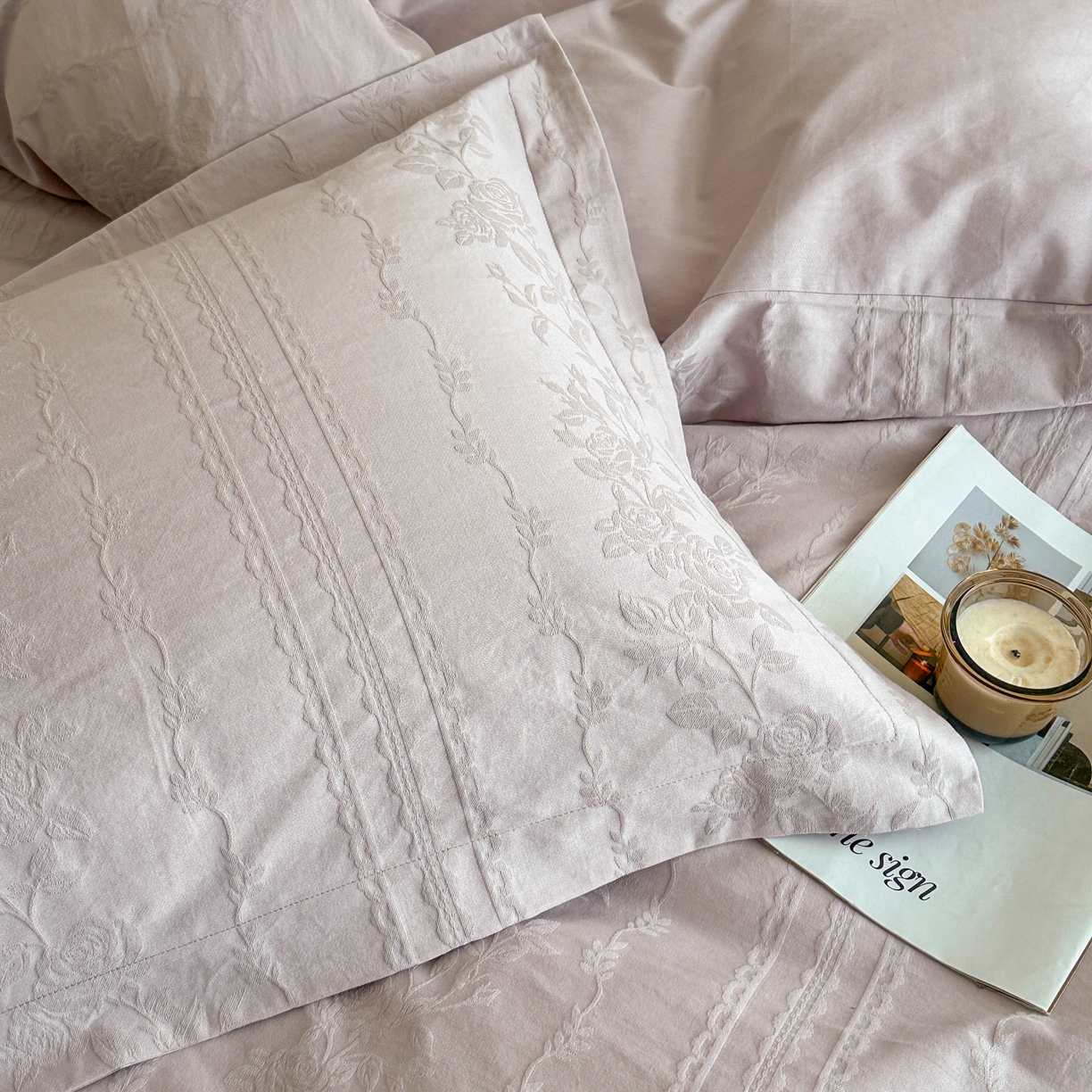 91家纺网 家纺一手货源 找家纺 格里芬家纺 2026新款全棉水洗立体浮雕提花纯棉四件套 花漾甜心-淡雅紫