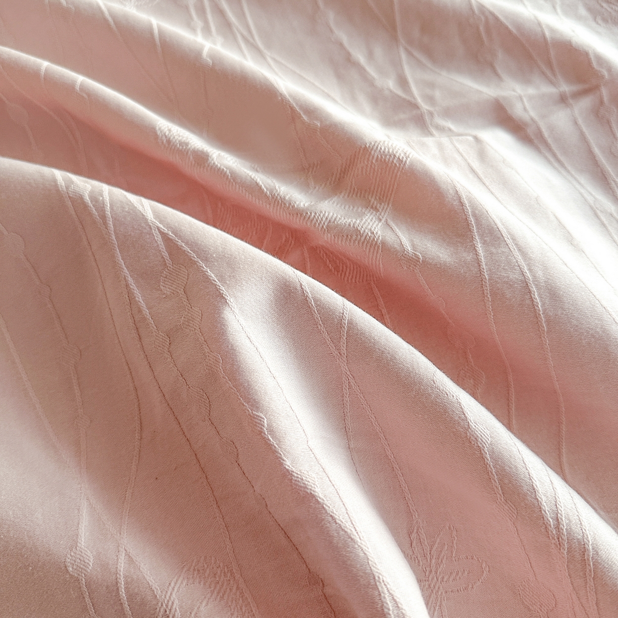 91家纺网 家纺一手货源 找家纺 格里芬家纺 2026新款全棉水洗立体浮雕提花纯棉四件套 蝶梦-唯美粉