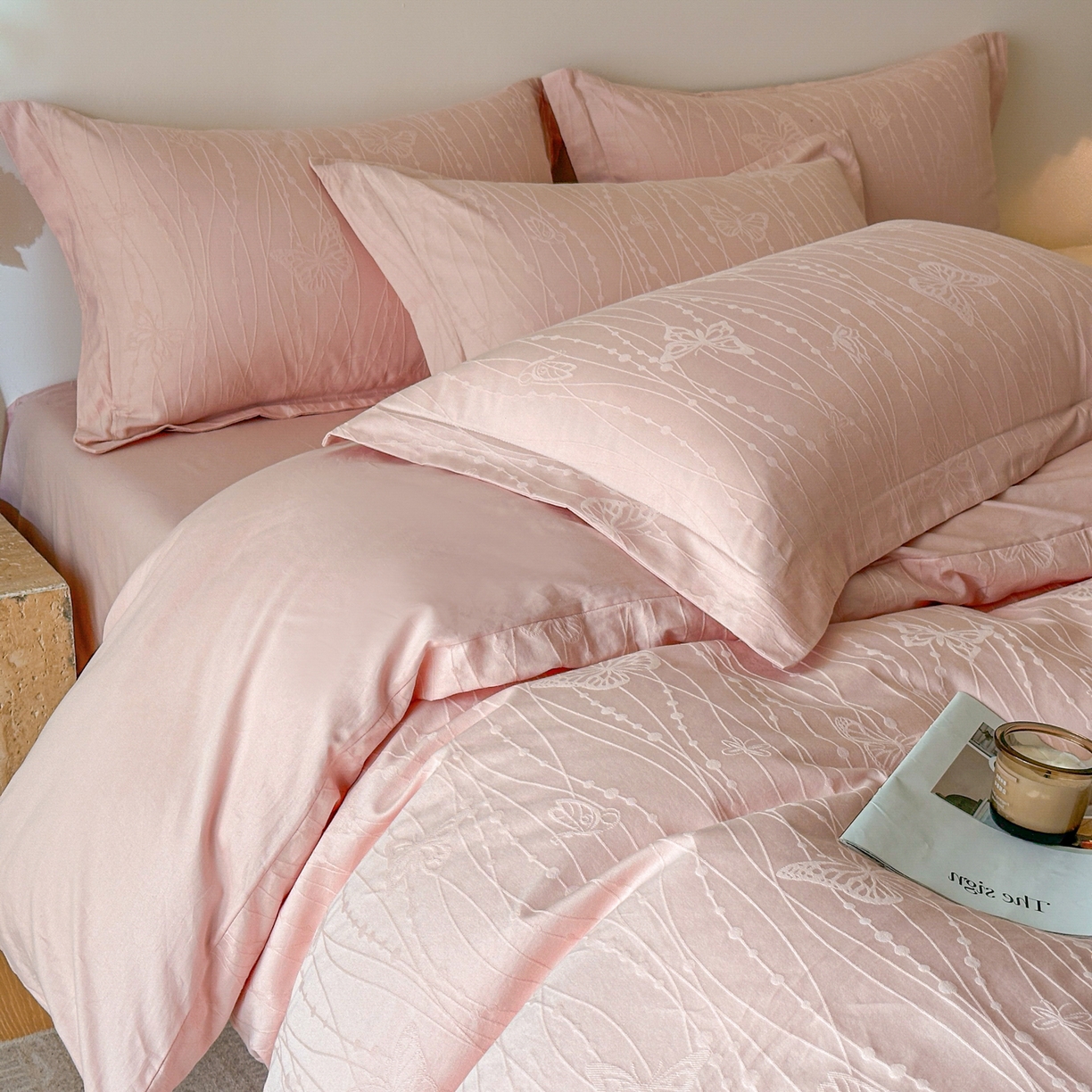 91家纺网 家纺一手货源 找家纺 格里芬家纺 2026新款全棉水洗立体浮雕提花纯棉四件套 蝶梦-唯美粉