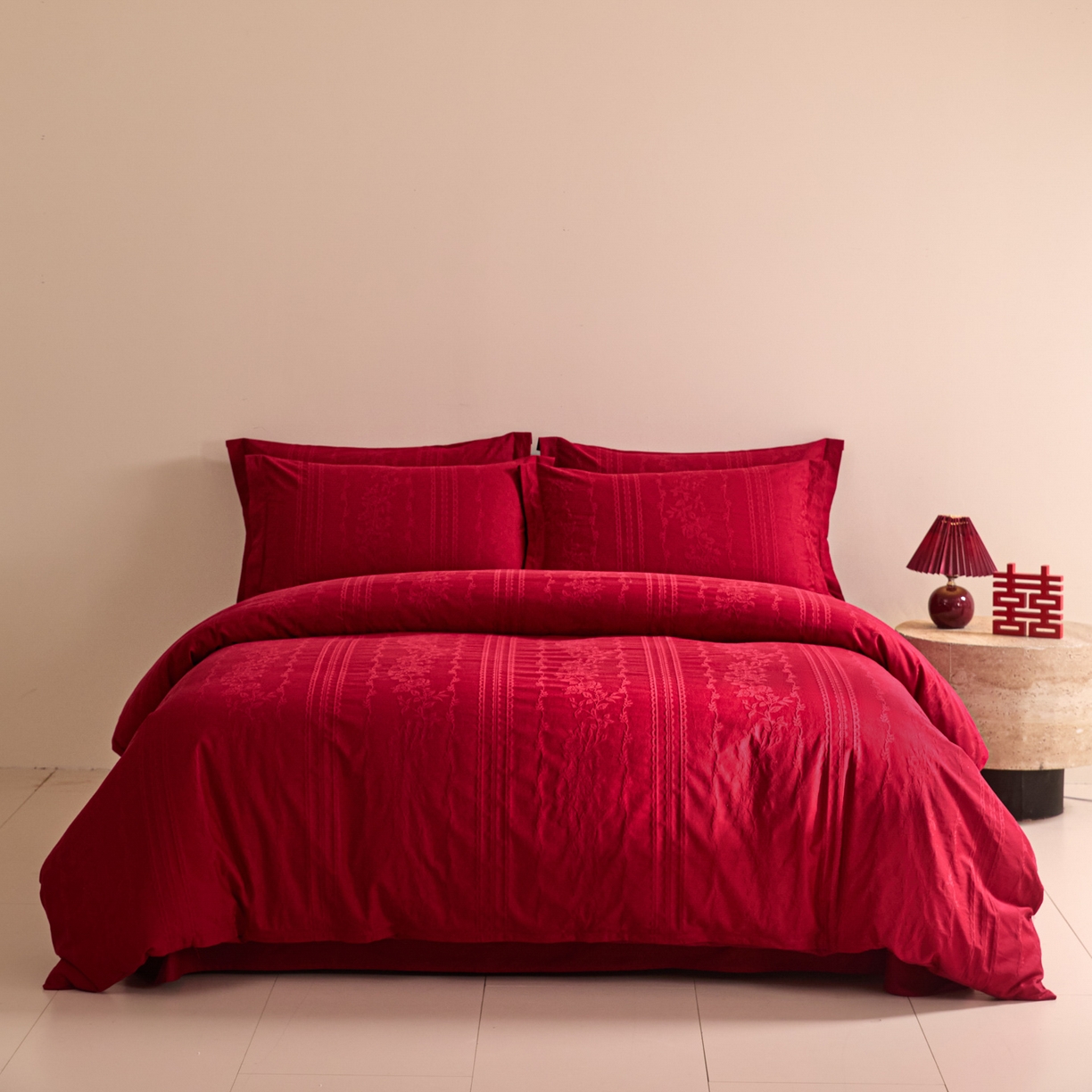 91家纺网 家纺一手货源 找家纺 （总）格里芬家纺 2026新款全棉水洗立体浮雕提花大红婚庆四件套