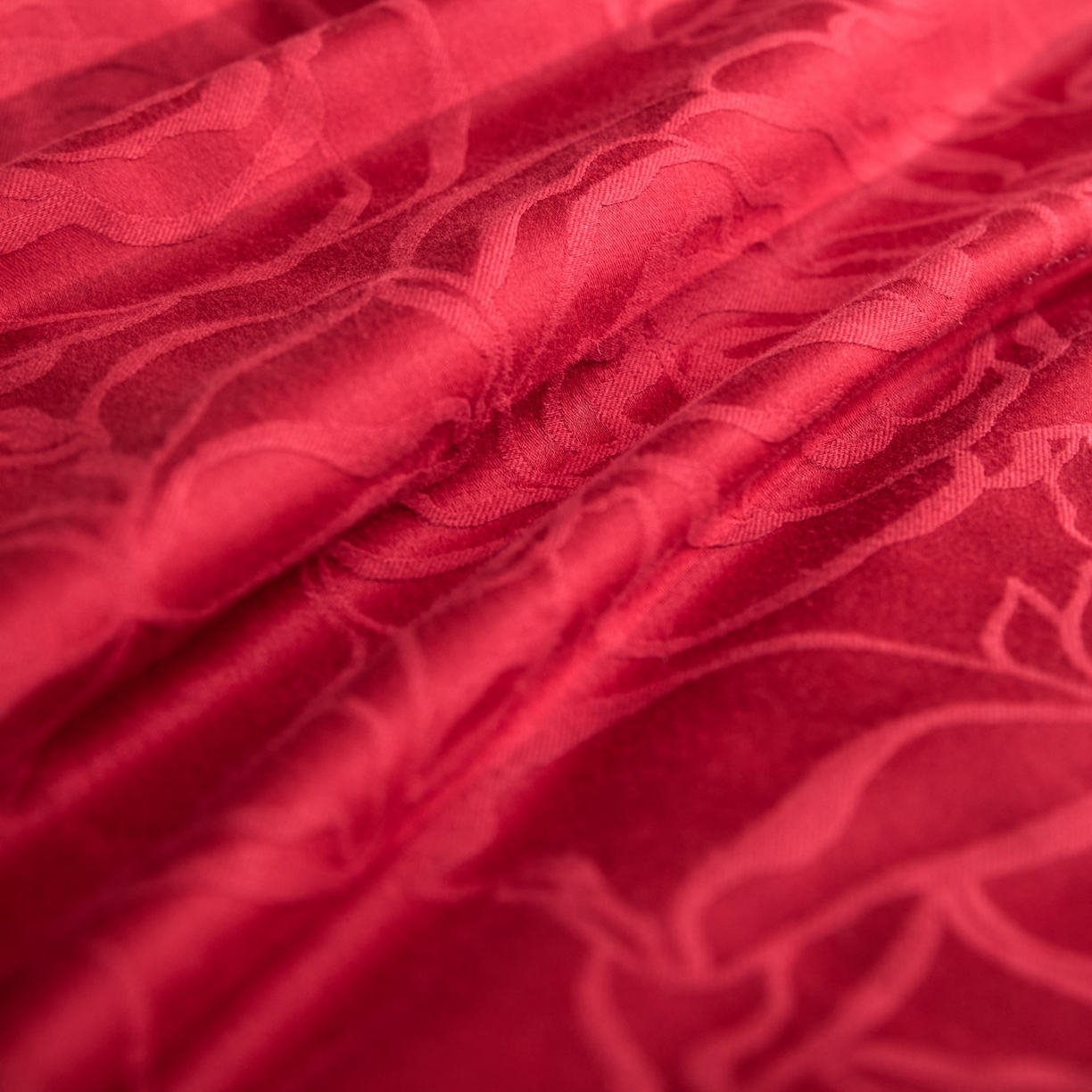 91家纺网 家纺一手货源 找家纺 格里芬家纺 2026新款全棉水洗立体浮雕提花大红婚庆四件套 玫香-大红