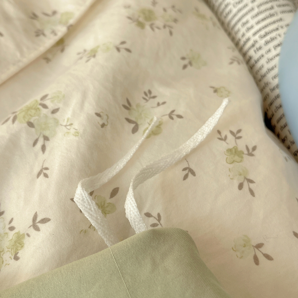 91家纺网 家纺一手货源 找家纺 娜娜 2026新款A类云朵锦花边四件套 小雏菊-浅绿