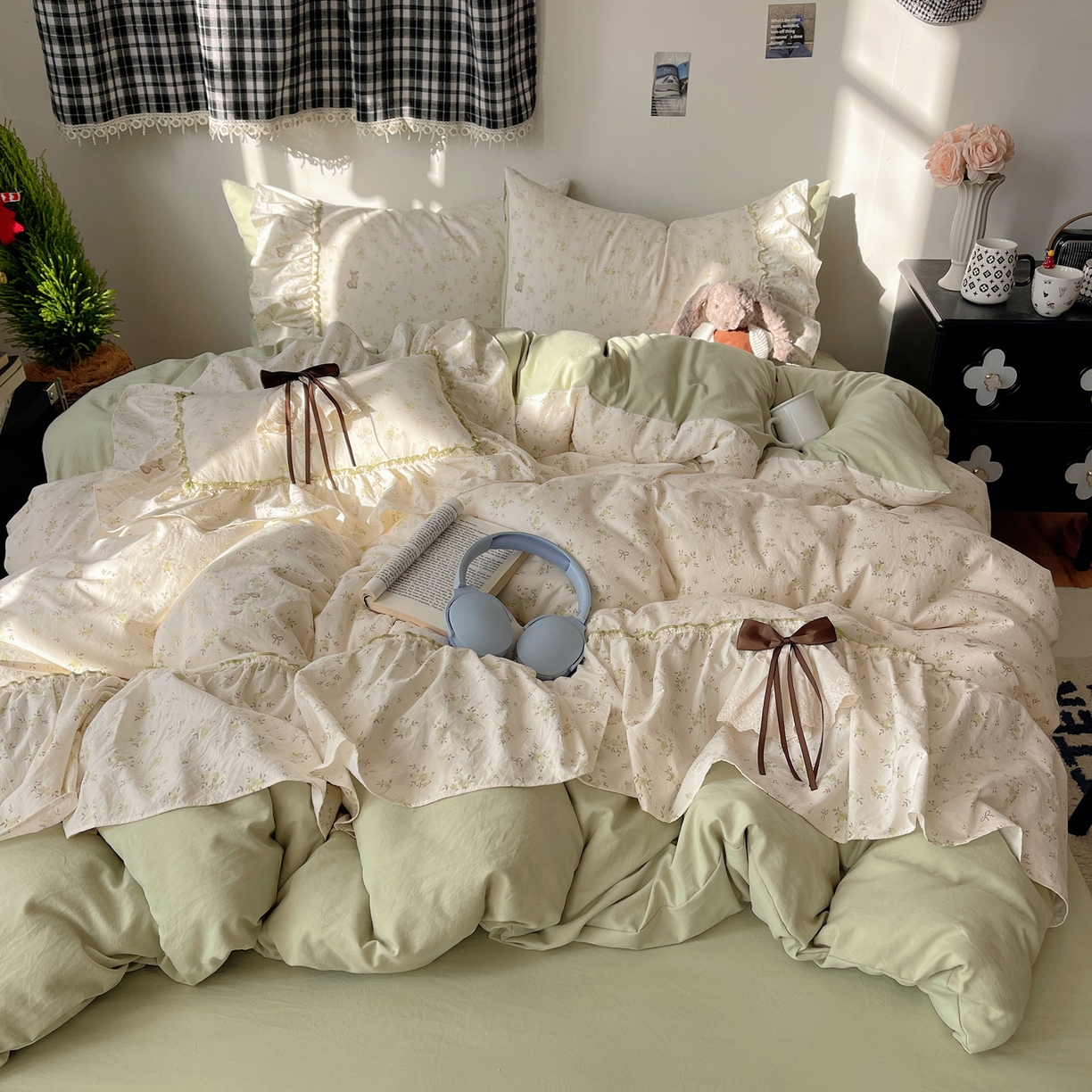 91家纺网 家纺一手货源 找家纺 娜娜 2026新款A类云朵锦花边四件套 小雏菊-浅绿