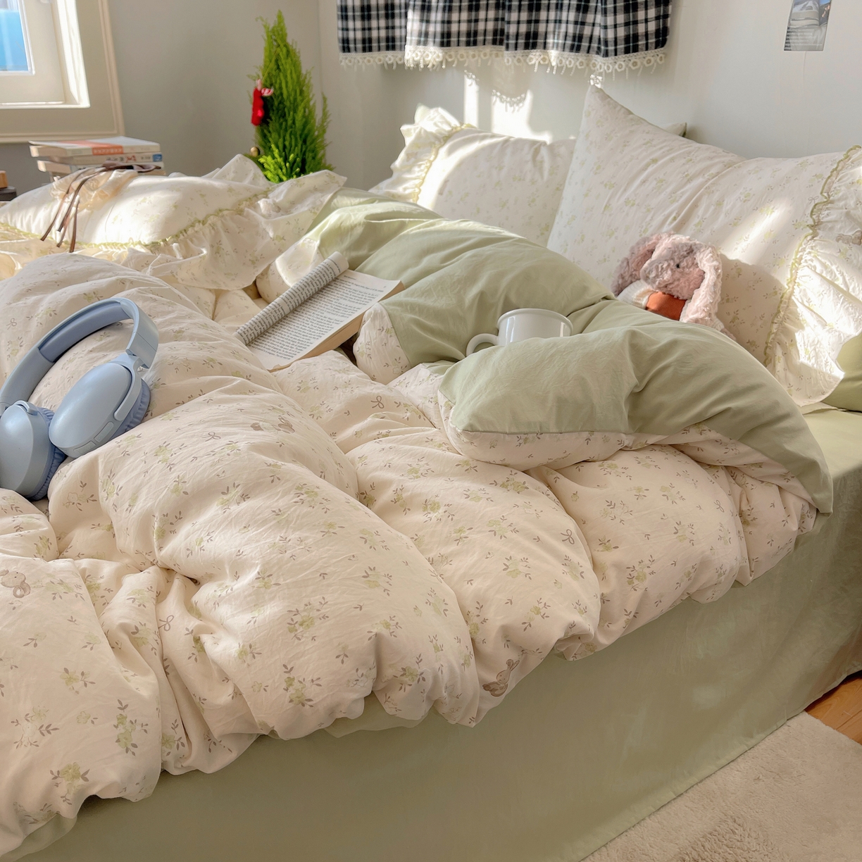 91家纺网 家纺一手货源 找家纺 娜娜 2026新款A类云朵锦花边四件套 小雏菊-浅绿