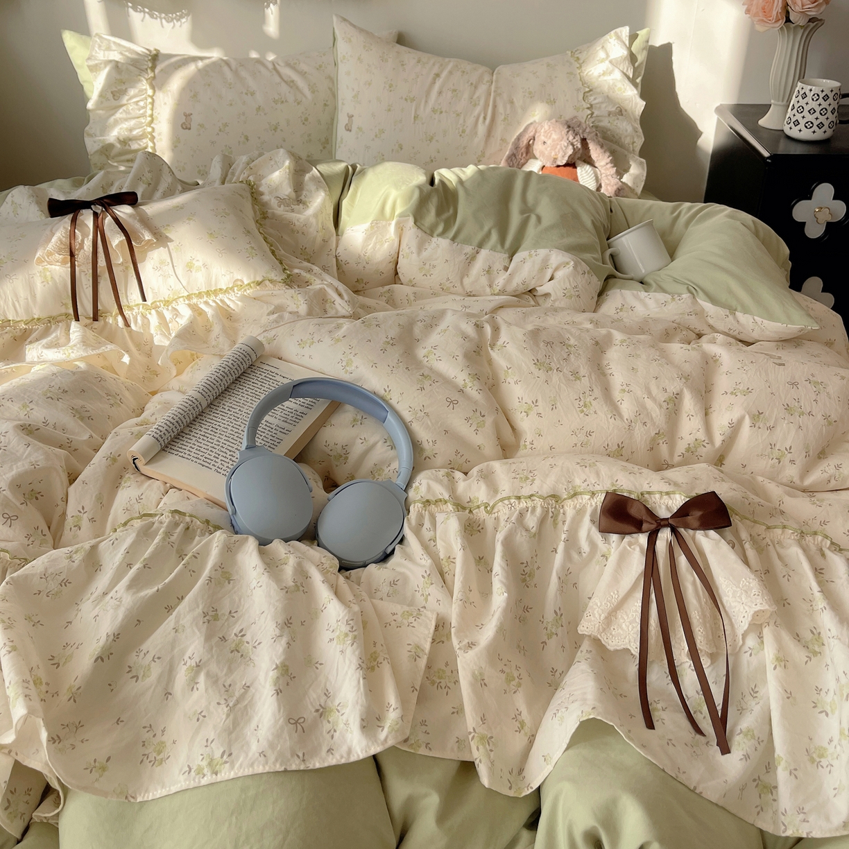 91家纺网 家纺一手货源 找家纺 娜娜 2026新款A类云朵锦花边四件套 小雏菊-浅绿