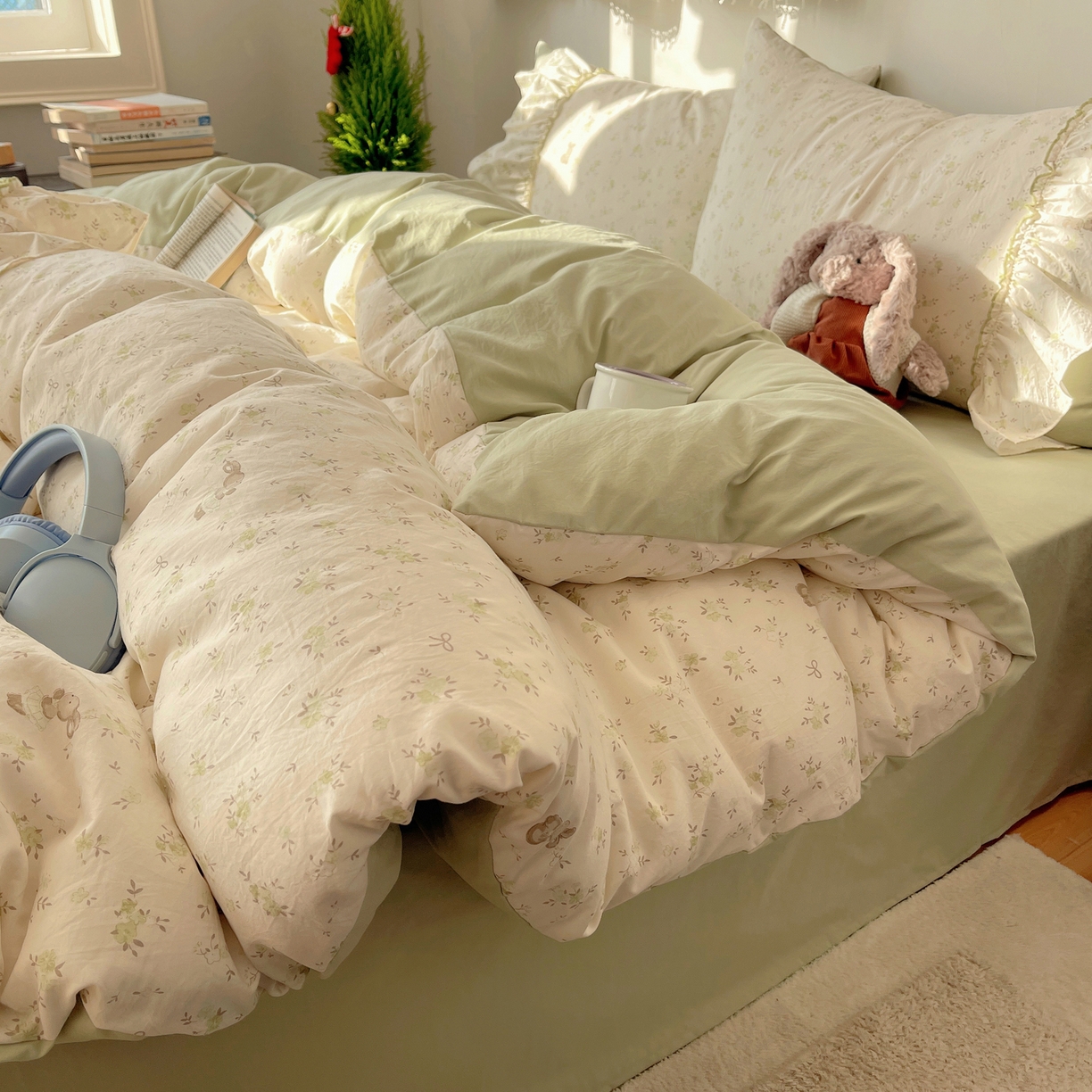 91家纺网 家纺一手货源 找家纺 娜娜 2026新款A类云朵锦花边四件套 小雏菊-浅绿