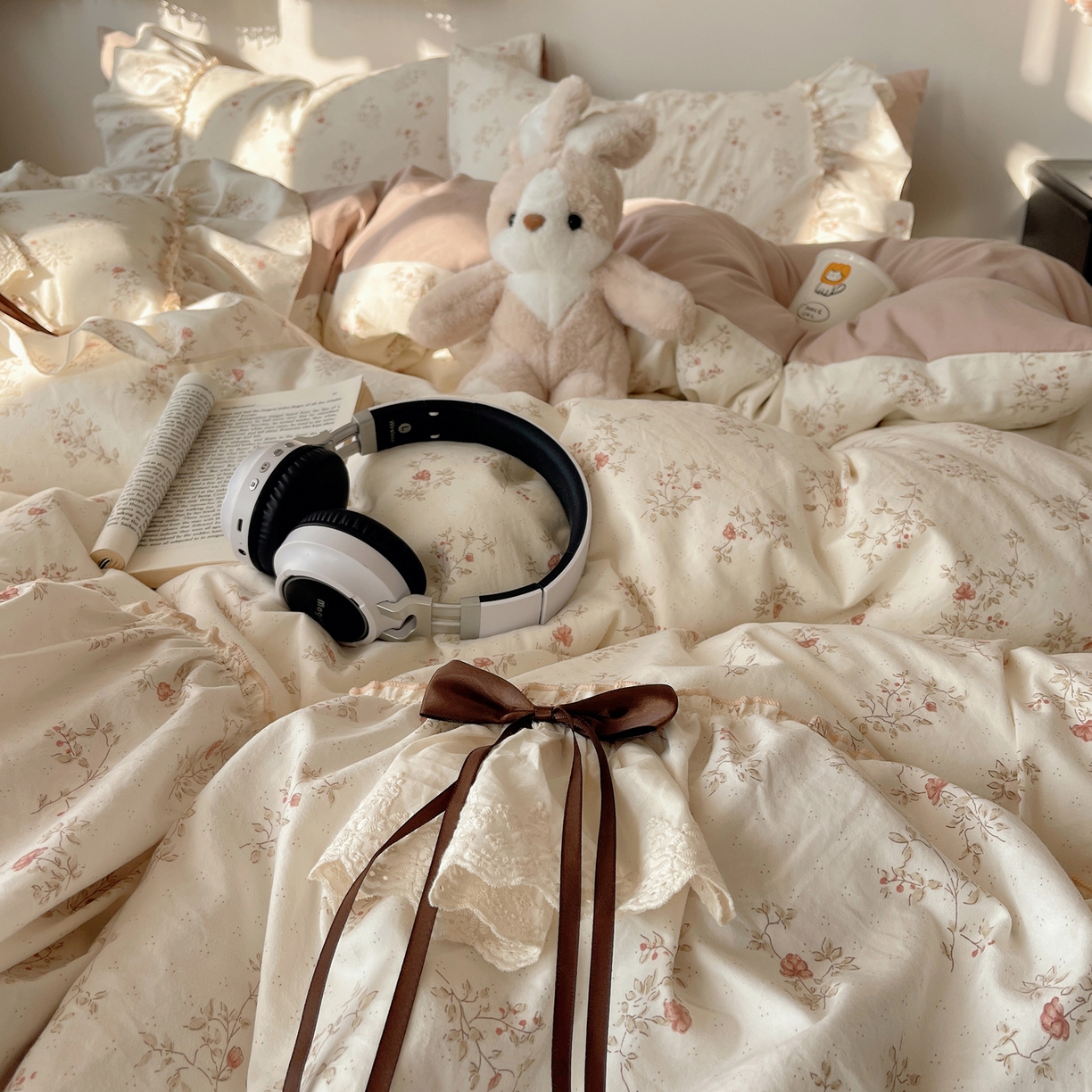 91家纺网 家纺一手货源 找家纺 娜娜 2026新款A类云朵锦花边四件套 小雏菊-玉色