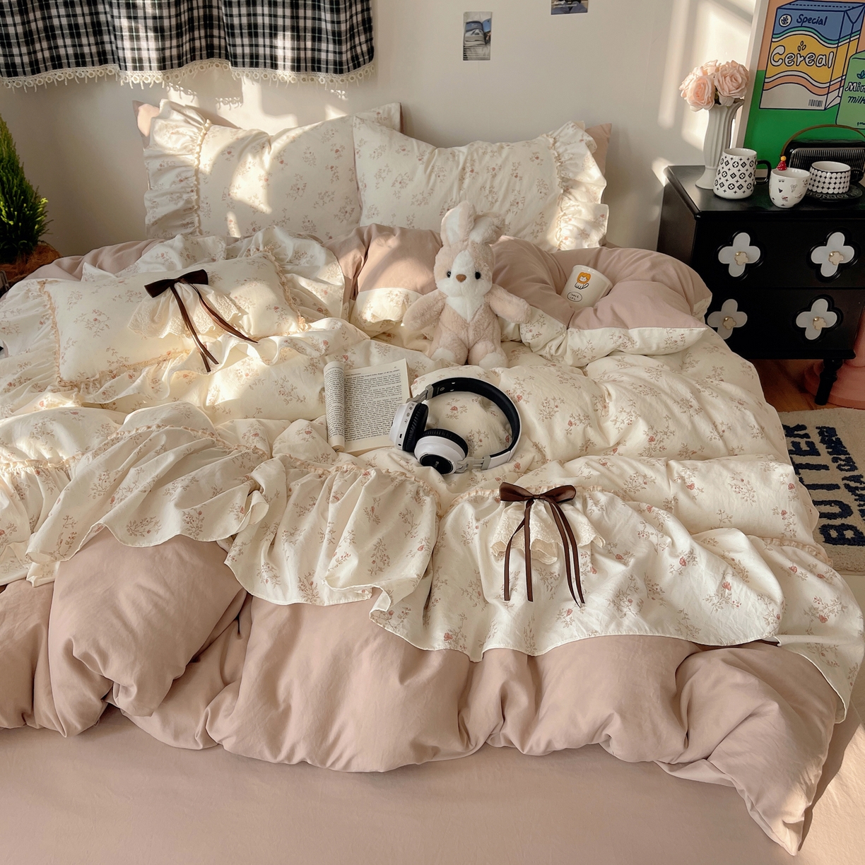 91家纺网 家纺一手货源 找家纺 娜娜 2026新款A类云朵锦花边四件套 小雏菊-玉色