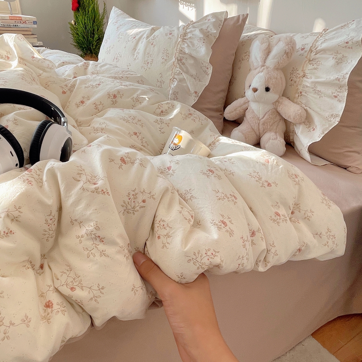 91家纺网 家纺一手货源 找家纺 娜娜 2026新款A类云朵锦花边四件套 小雏菊-玉色